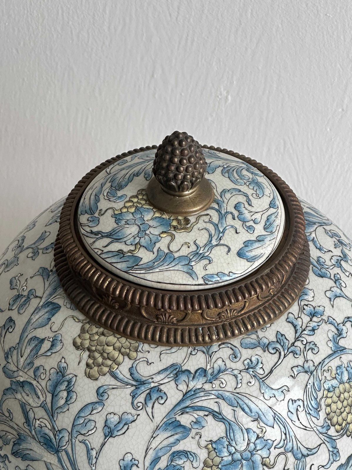 Large Porcelain Pot With Metal Lid, Blue And White Floral Decoration, Handmade Decoration, Imposing Decorative Element, Antique Decoration photo buy