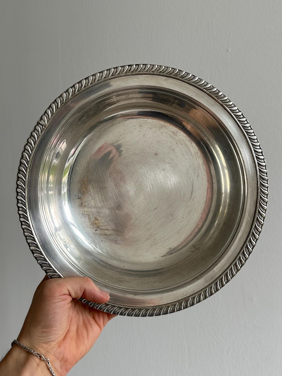 Antique Round Salad Bowl Or Platter In Shiny Silver Metal, Large Decorative Empty Pocket Or Elegant Centerpiece For Kitchen Or Dining Room photo vinterior