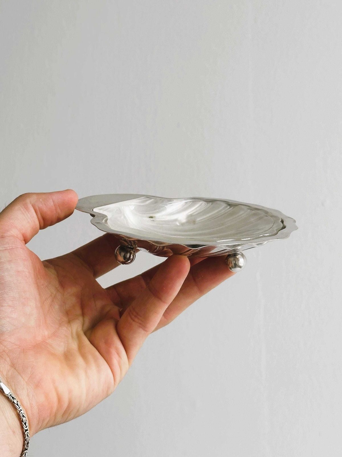 Shell Shaped Jewelry Holder Or Butter Dish, Glass And Silver Plated Metal, Elegant Object, Chic Table Decoration And Refined Gift photo vinterior