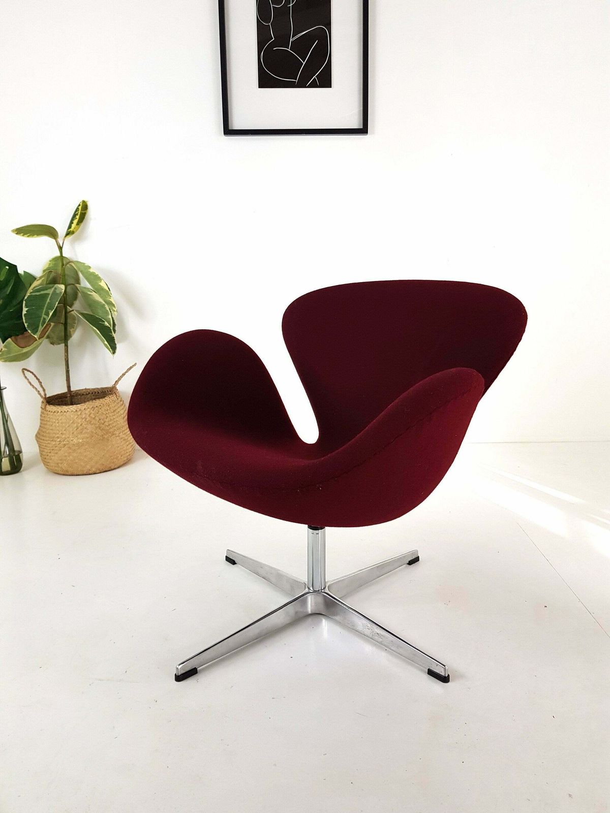 Swan Swivel Chair   Arne Jacobsen Style photo for sale