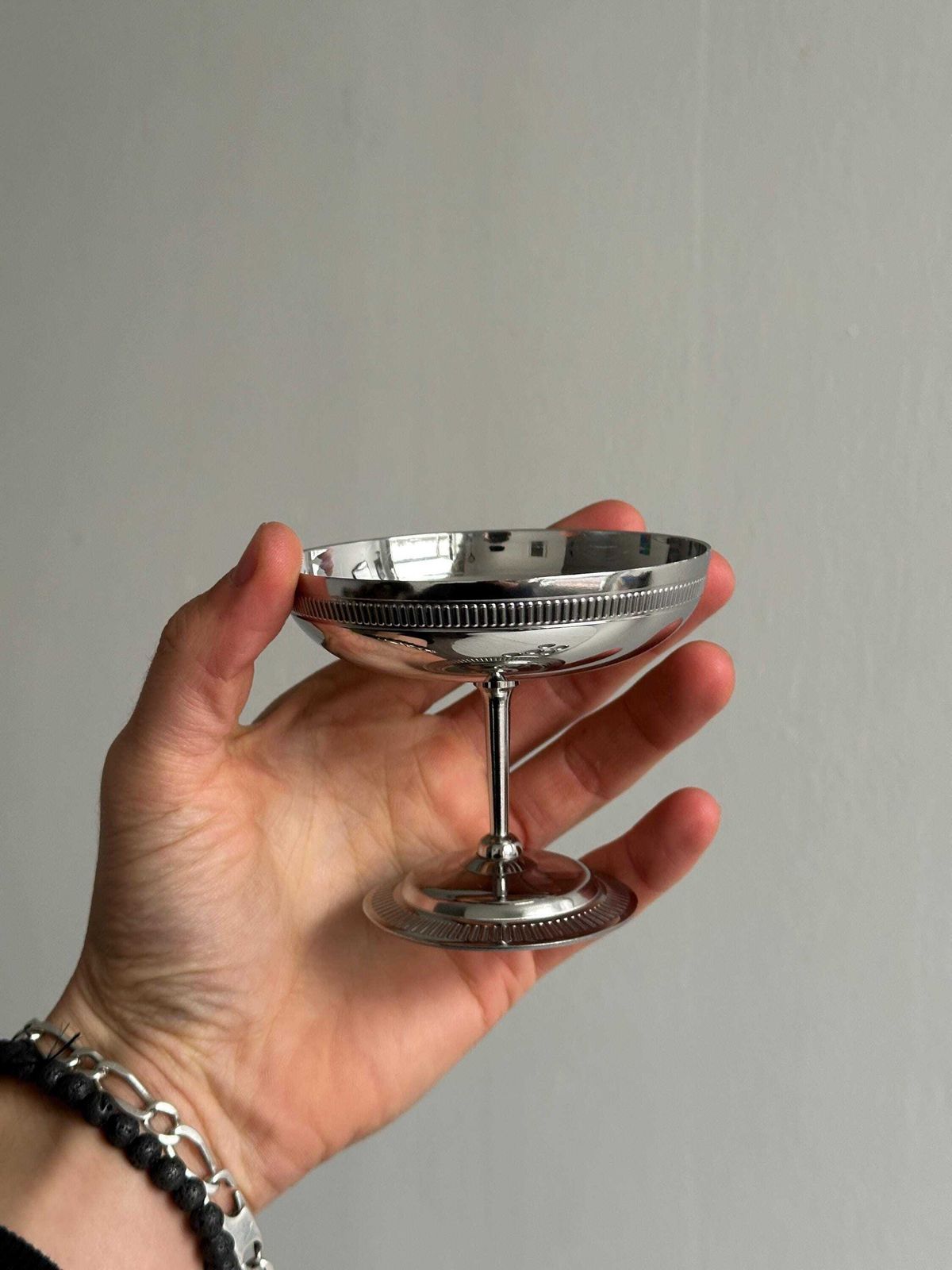 Set Roestvrijstalen Schaaltjes Op Voet In De Stijl Van Letang Remy, Gemaakt In Frankrijk – Metalen Tafelgerei, Roestvrijstalen Schaaltjes, Roestvrijstalen Dessertset photo Woonaccessoires