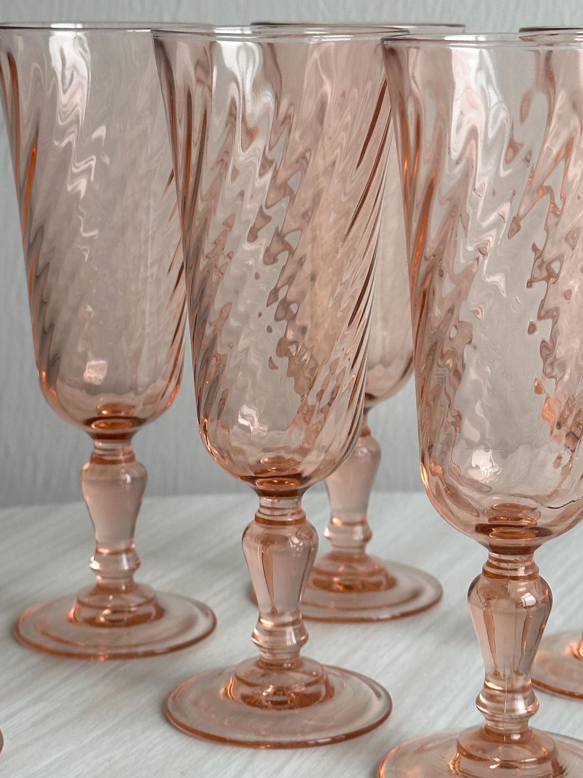 Set Of 6 Translucent Pink Twisted Glasses, Elegant Table Decoration For Parties And Receptions, New Year's Eve Table, Champagne Glass photo furniture