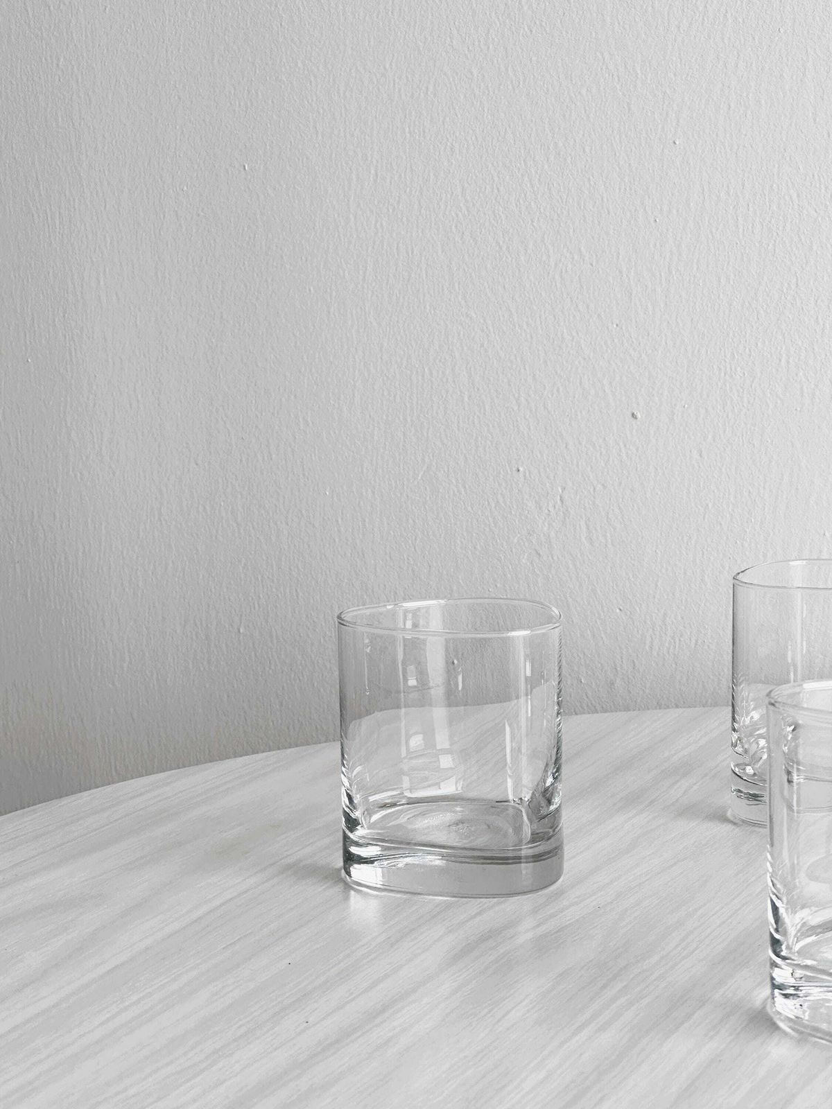 photo furniture Set Of 5 Transparent Glass Whisky Glasses, Classic And Timeless Design, Perfect For Tasting, The Art Of Entertaining, Aperitif Gift