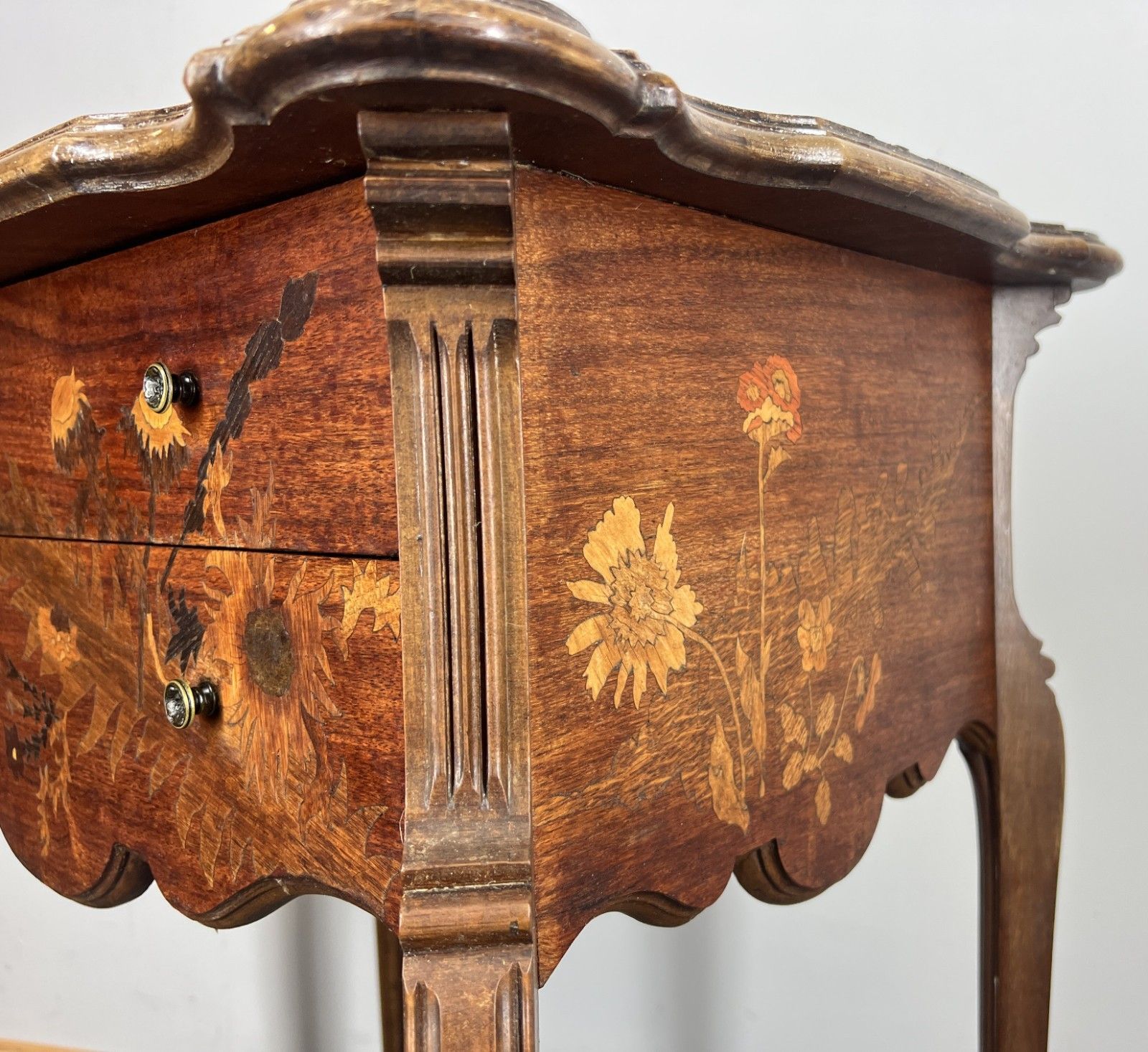 photo furniture Cabinet Vintage French Louis XVI Style Oak Sideboard Carved Cupboard Lot 4290