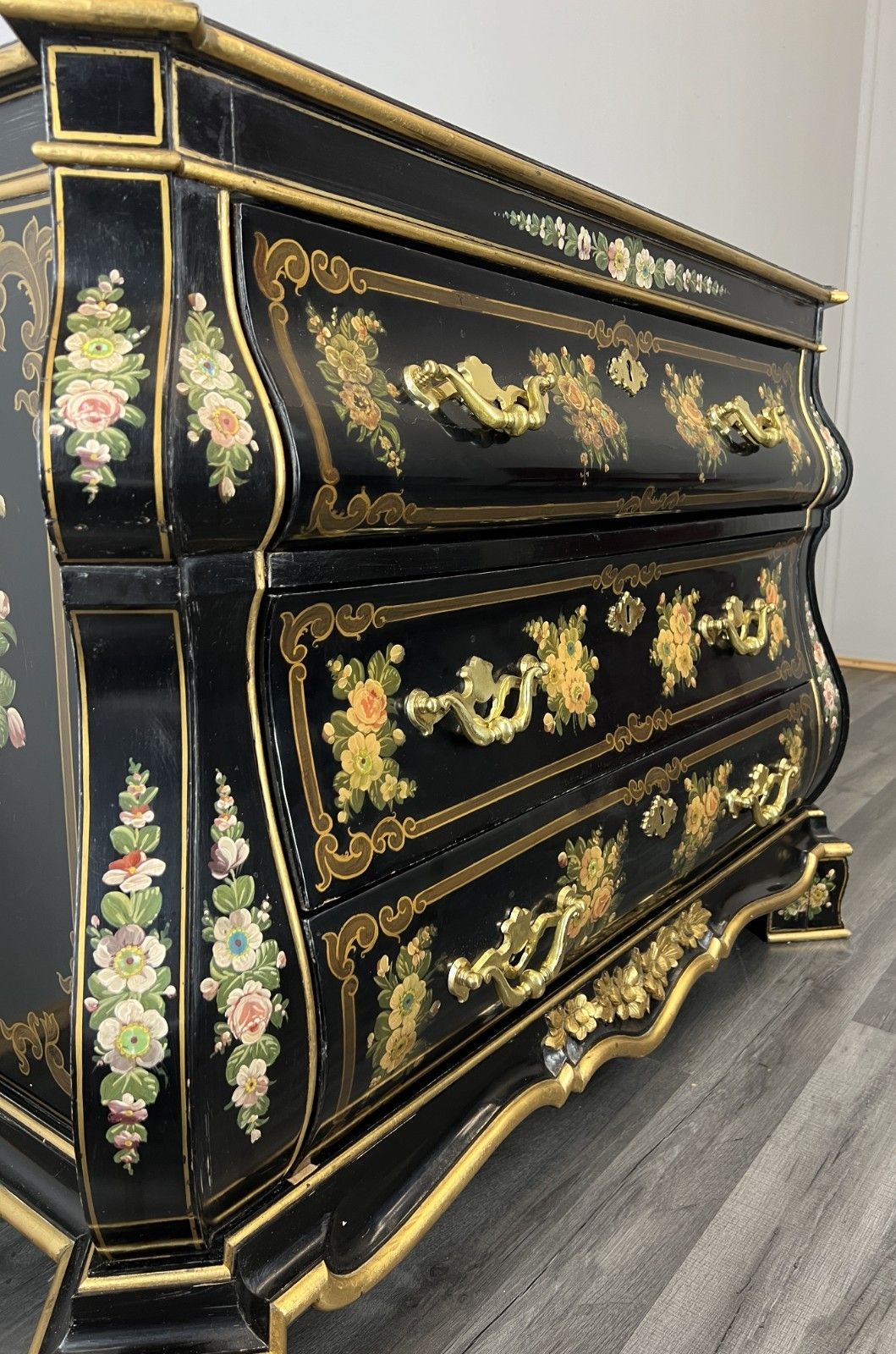 599.0 Cabinet Vintage French Style Painted Floral 3 Drawer Chest Sideboard Lot 4397 photo