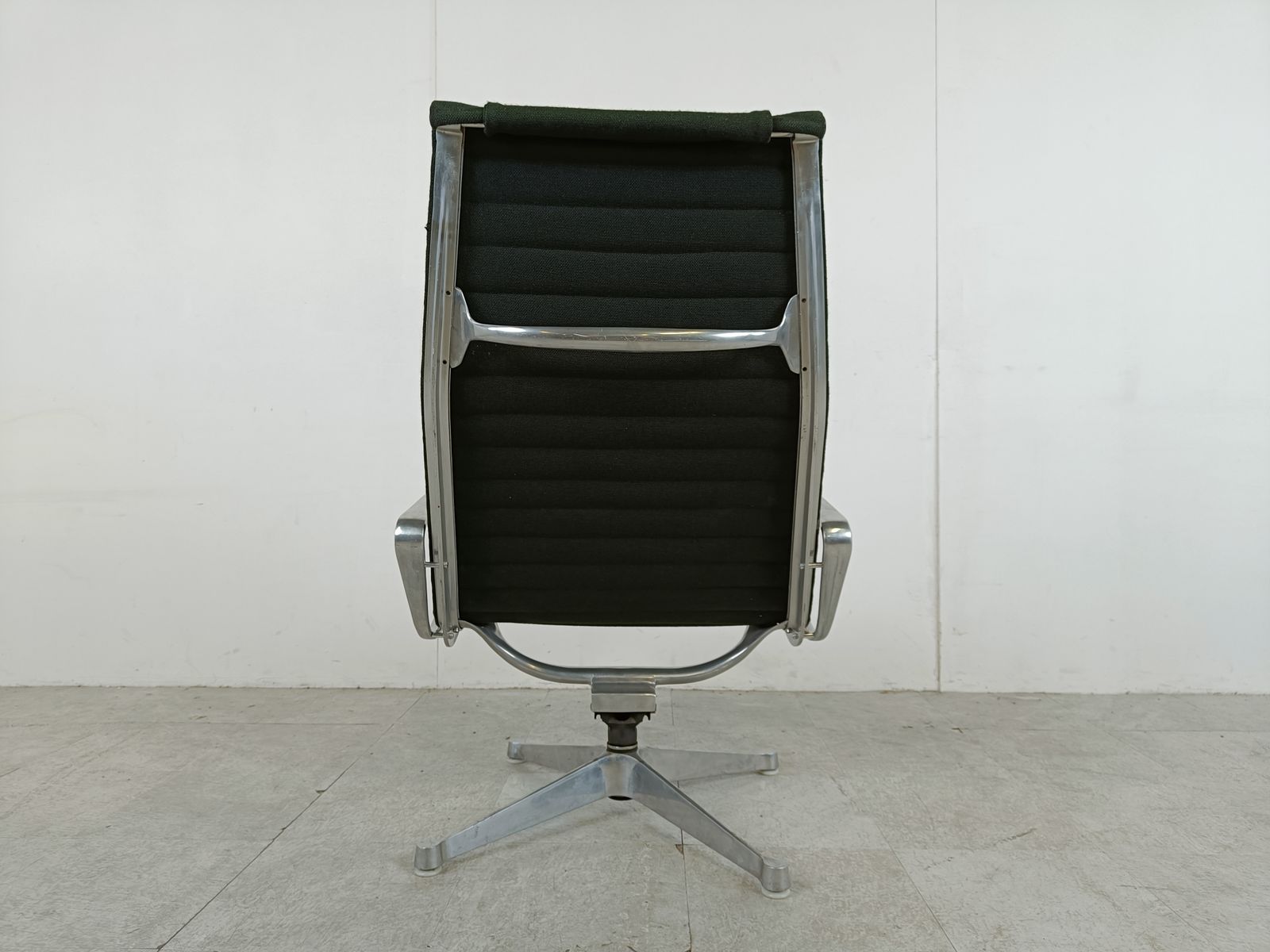Charles & Ray Eames Ea124 Lounge Chair In Black Fabric, 1970s photo buy