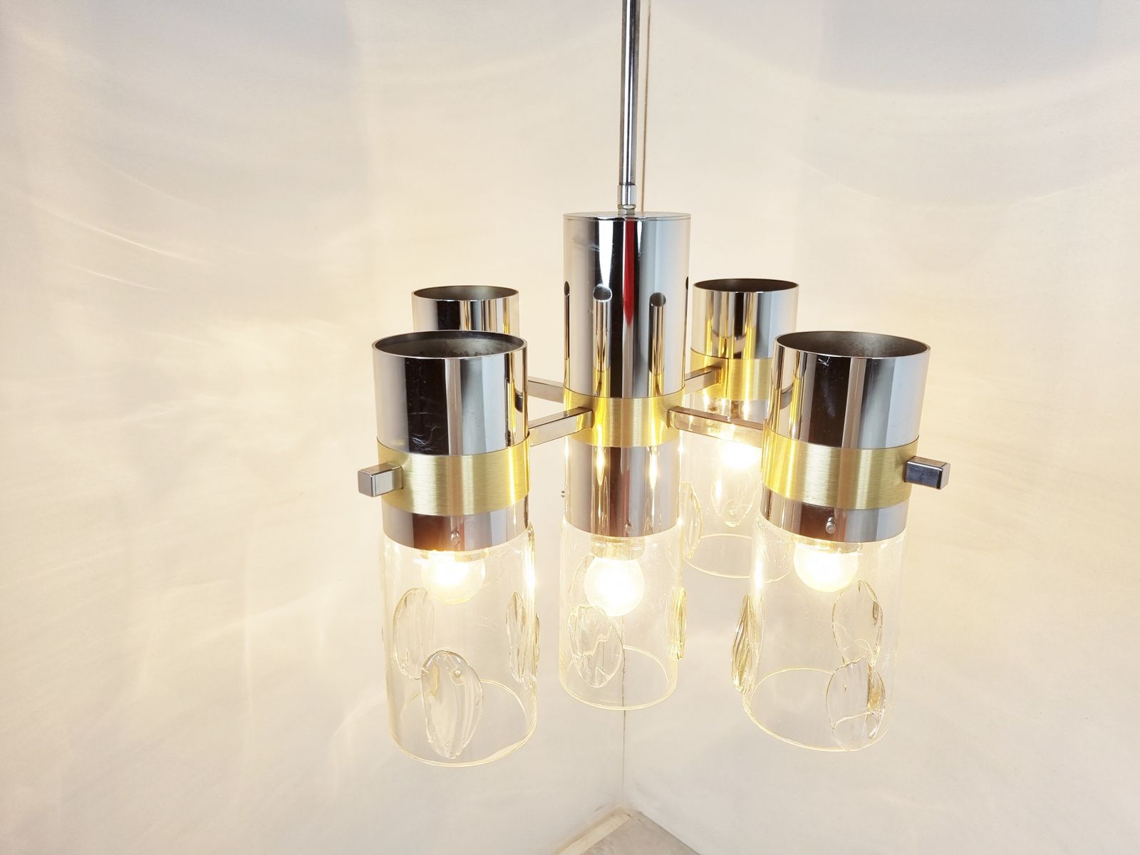 photo furniture Vintage Italian Glass And Chrome Chandelier, 1970s