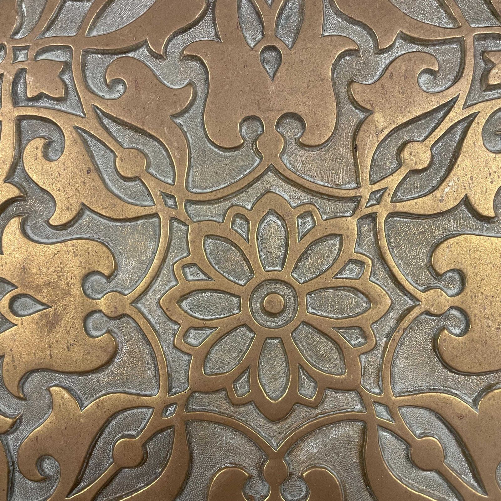 Antique Metal Gold Indian Patterned Brass Tray 62x62cm Plate Handmade Etched Intricate Decorative Pattern Wall Art Octagon Vintage India photo vinterior