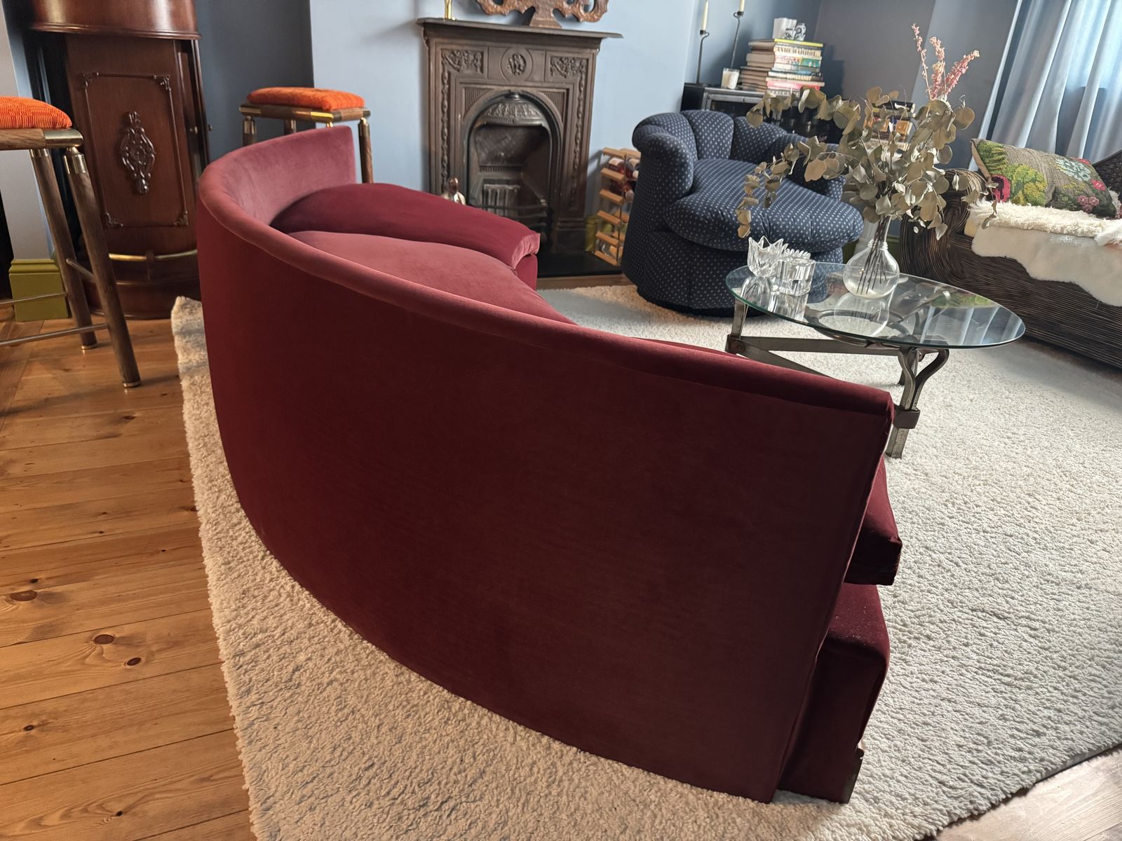 photo furniture Red Velvet French/Hollywood Regency Canapé, Circa 1940s