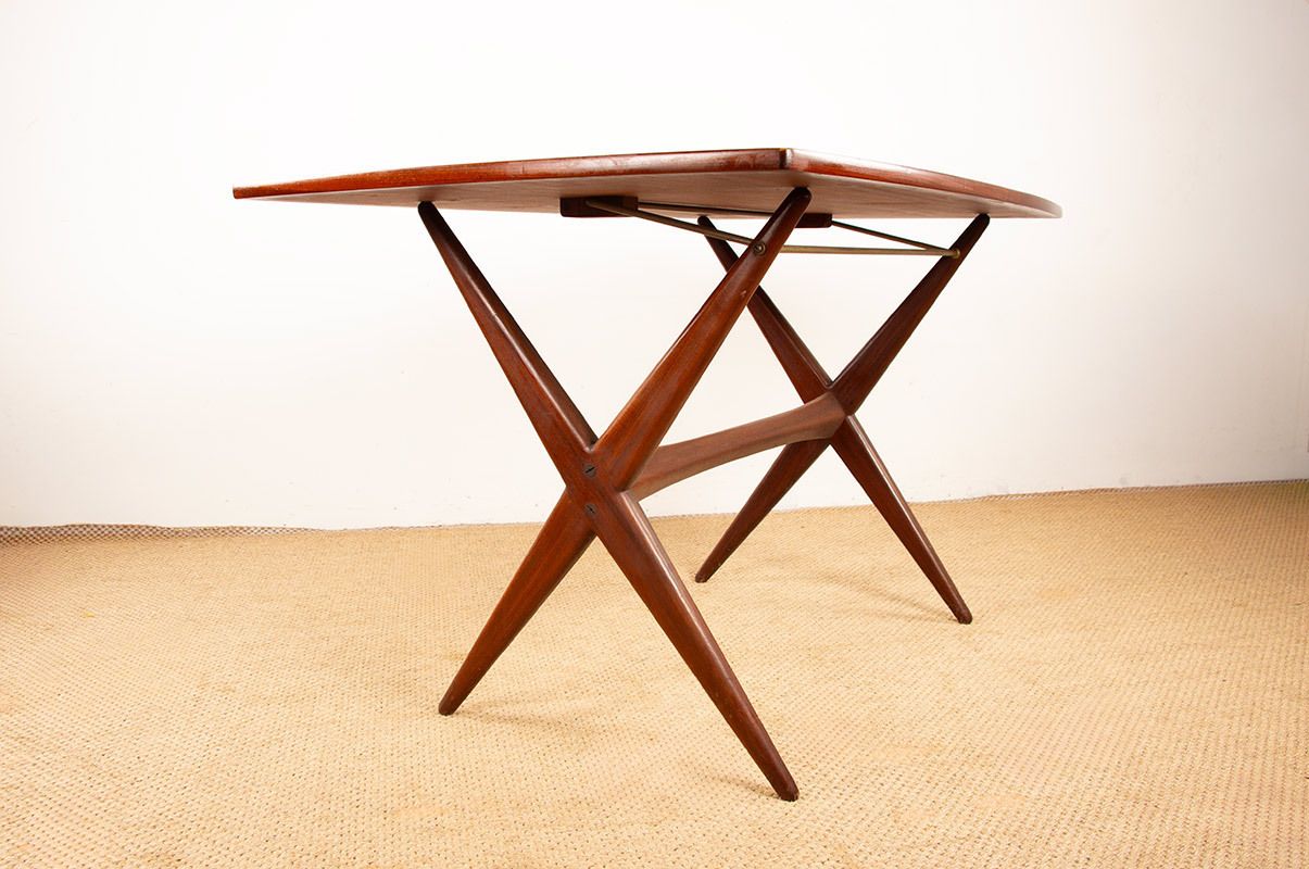 photo vintage Table à manger et table basse scandinave vintage réglable en teck, par Frederik Kayser pour Gustav Bahus, Norvège, 1960.