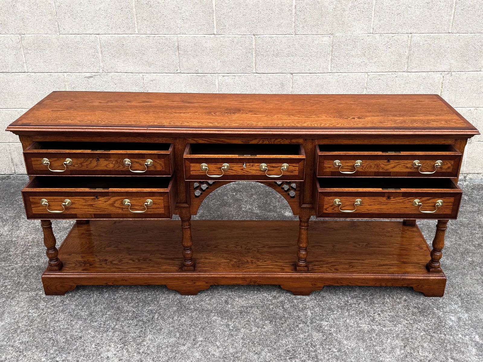 A Titchmarsh And Goodwin Style Solid Oak Sideboard Dresser Base Hall Lamp Table photo buy