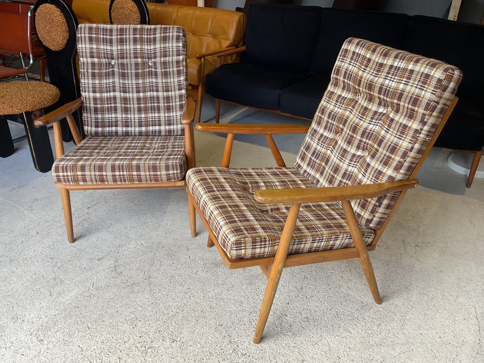 photo furniture Mid Century Armchairs By Ton Set Of 2 In Vintage Style