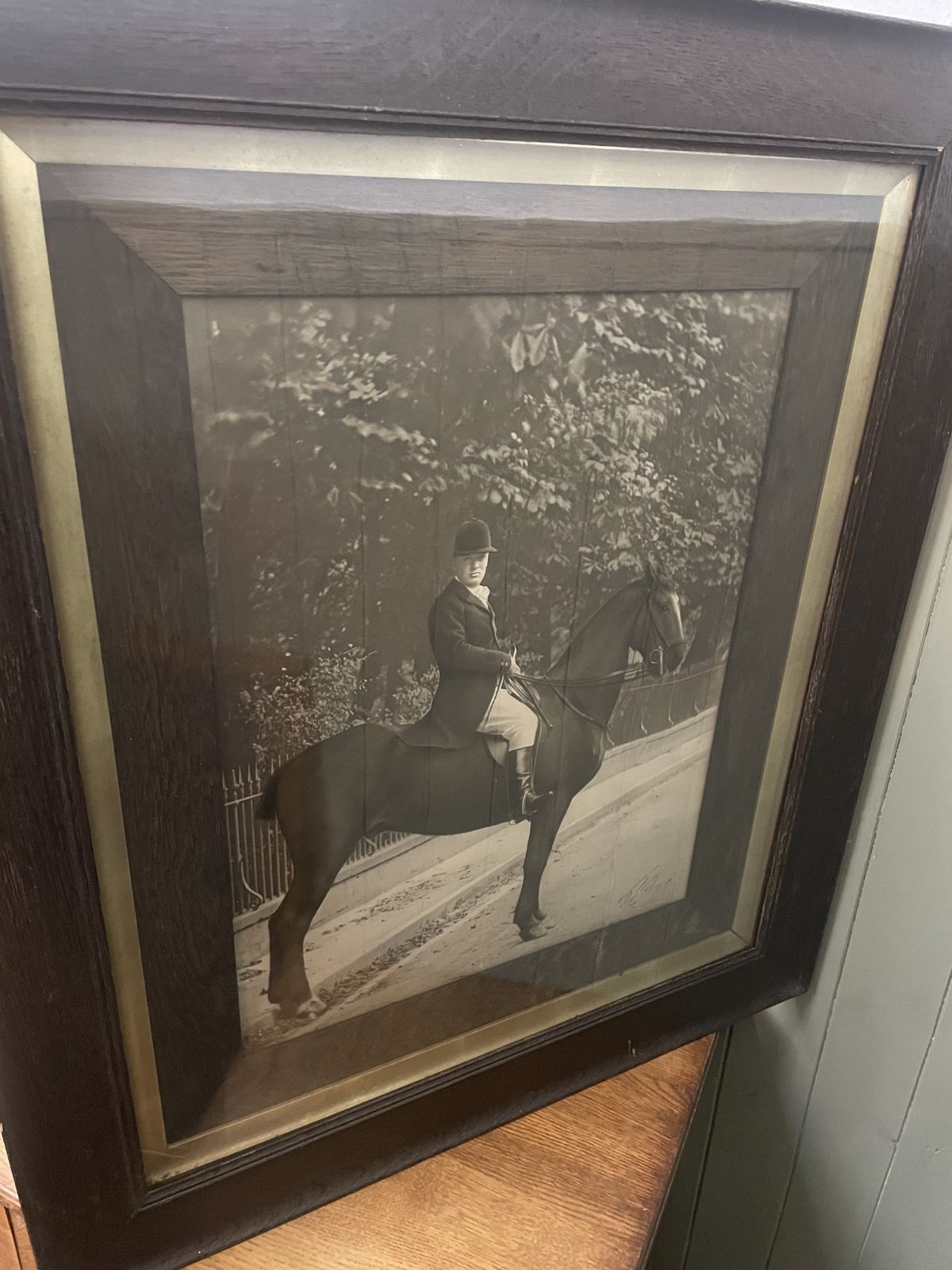 Striking Large Antique Oak Framed Photographic Print Of Sir Winston Churchill photo vintage