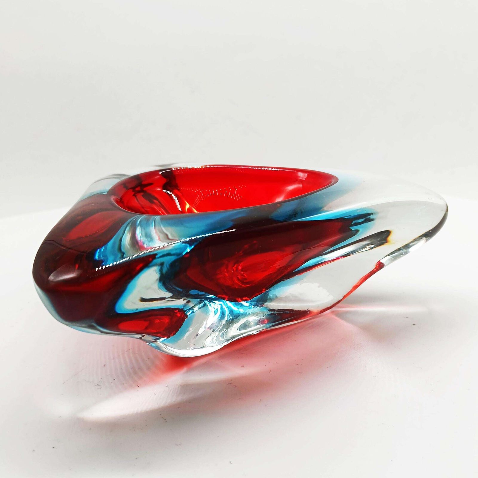 1960s Stunning Triangular Ashtray Or Catch All In Murano Glass. Made In Italy. photo Home Decor