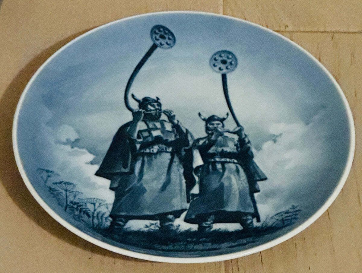 1978 Royal Copenhagen Denmark Viking Porcelain Plate "Sounding The Lur" photo Home Decor