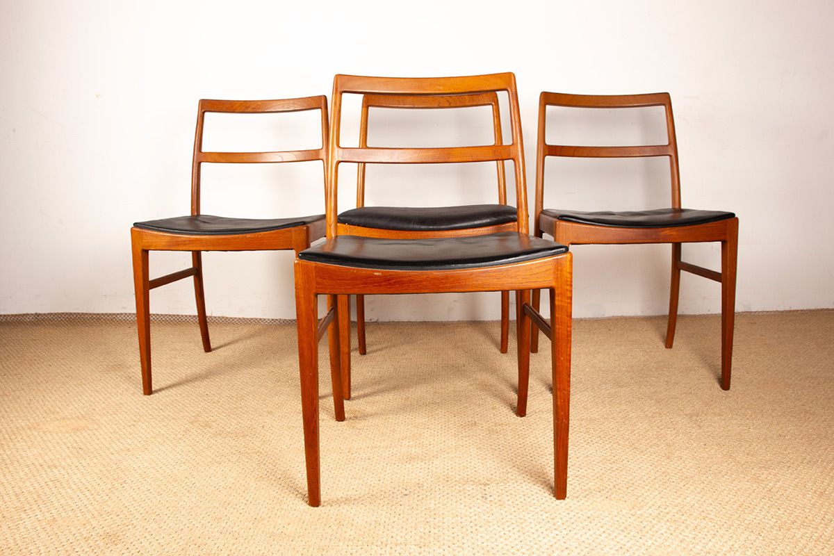 Set Of 4 Danish Teak And Leather Chairs, Model 430, By Arne Vodder For Sibast, 1960.