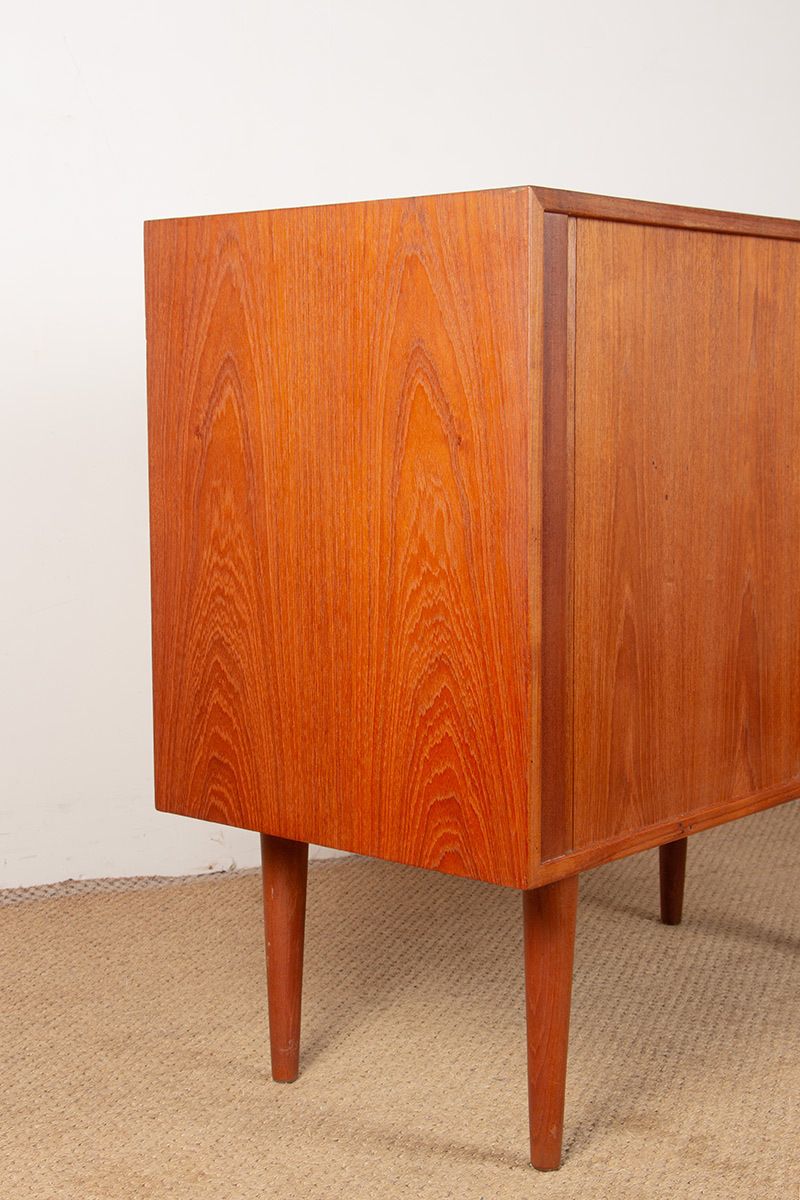 Buffet danois en teck modèle 42 par Kai Kristiansen pour Feldballes Mobelfabrik, 1960. photo 2000.0