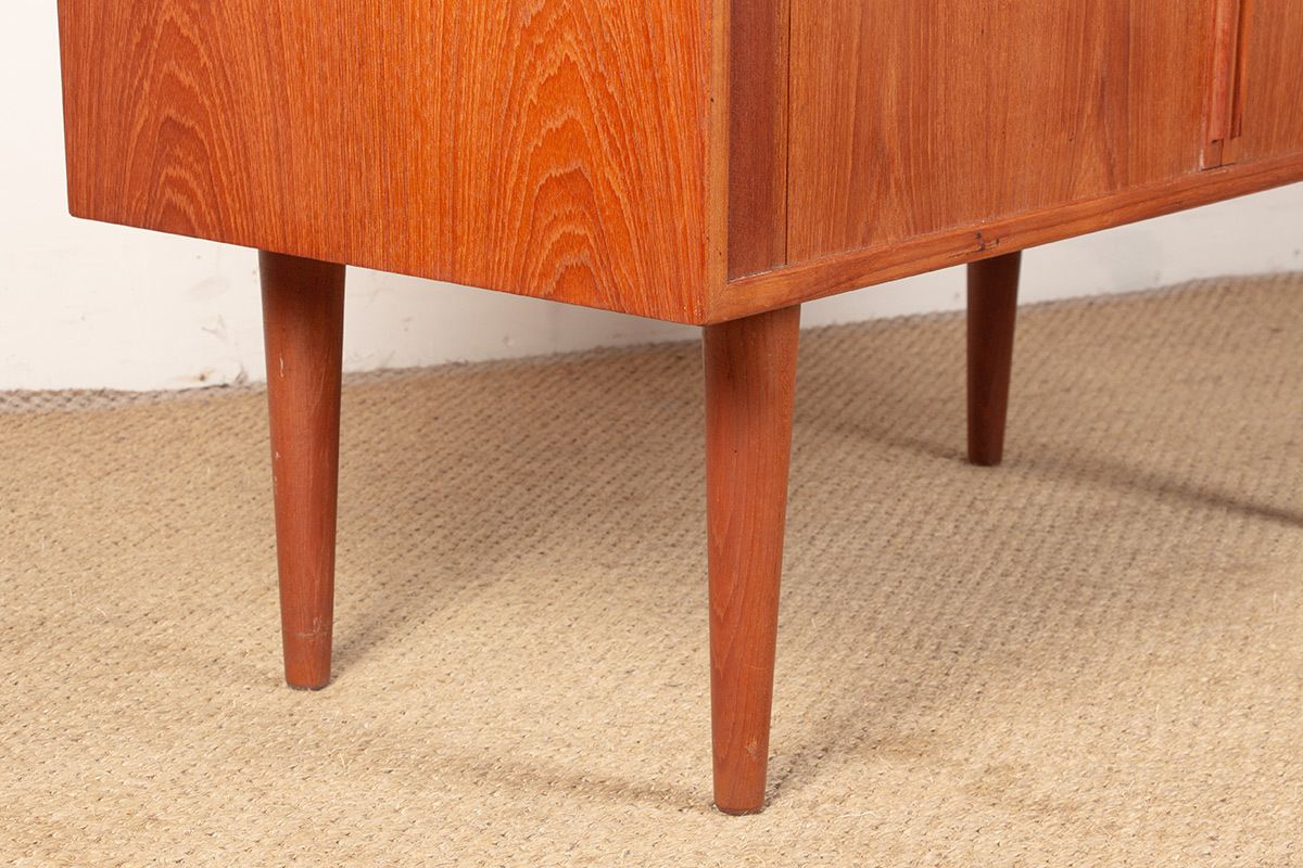 photo furniture Buffet danois en teck modèle 42 par Kai Kristiansen pour Feldballes Mobelfabrik, 1960.