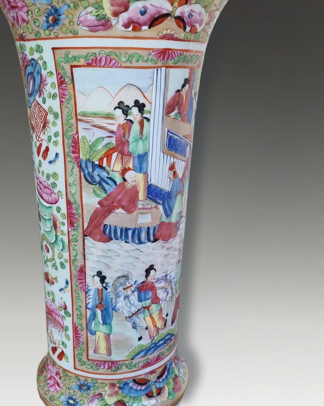 Antique Chinese  V. Large "Rose Mandarin" Trumpet Vase Circa 1830 33cm  H (13 ") photo vinterior