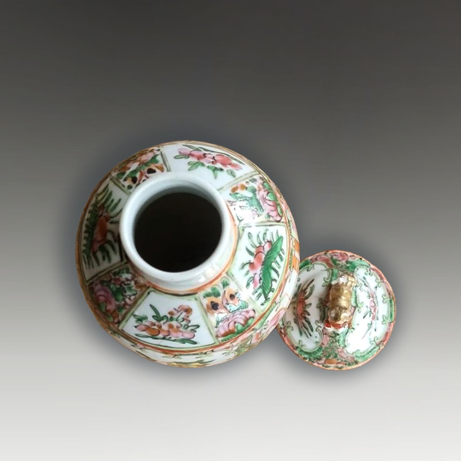 Antique Chinese  Large "Rose Medallion" Lidded Vase Circa 1830 30cm  H ( 12 ") photo for sale