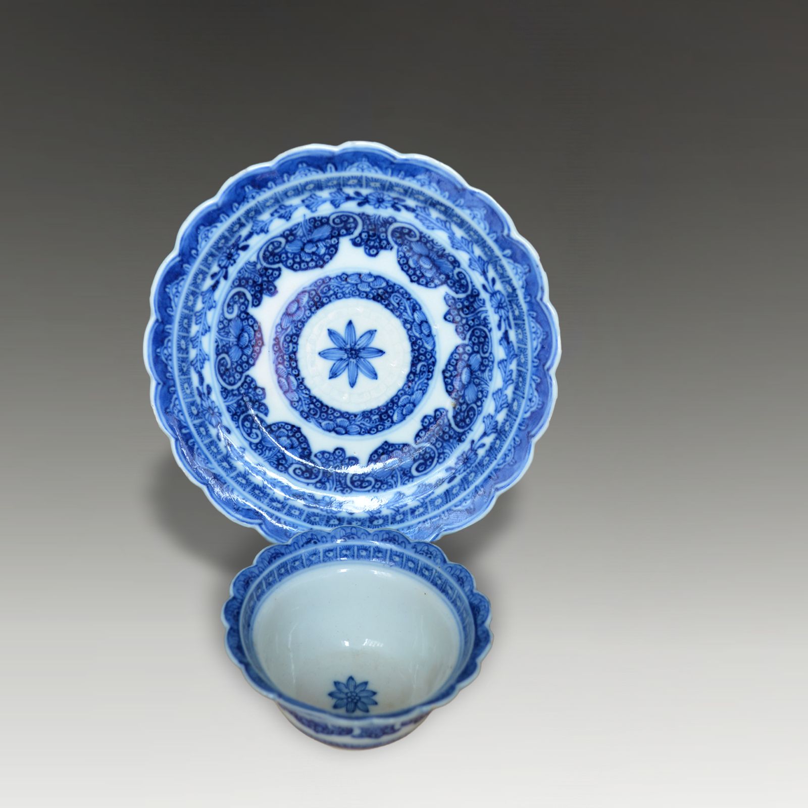 Magnificent Kangxi Period Cup & Saucer  Lobbed And Incised Decoration Late 17thc photo for sale