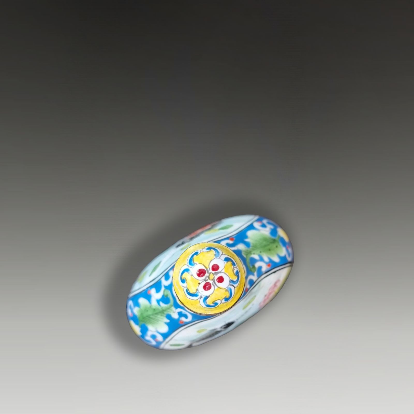 Chinese Mark & Period Qianlong Canton Enamel Snuff Bottle  Koi Carp 6.5cm High photo 695.0