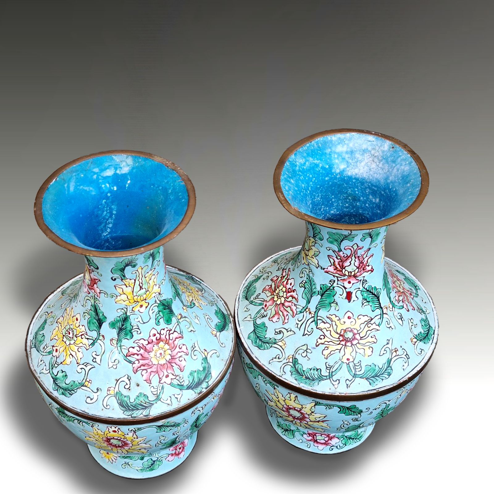 Chinese Antique Canton Enamel Pair Of Vases  Qing Dynasty 19th C  Superb  21cm photo 325.0