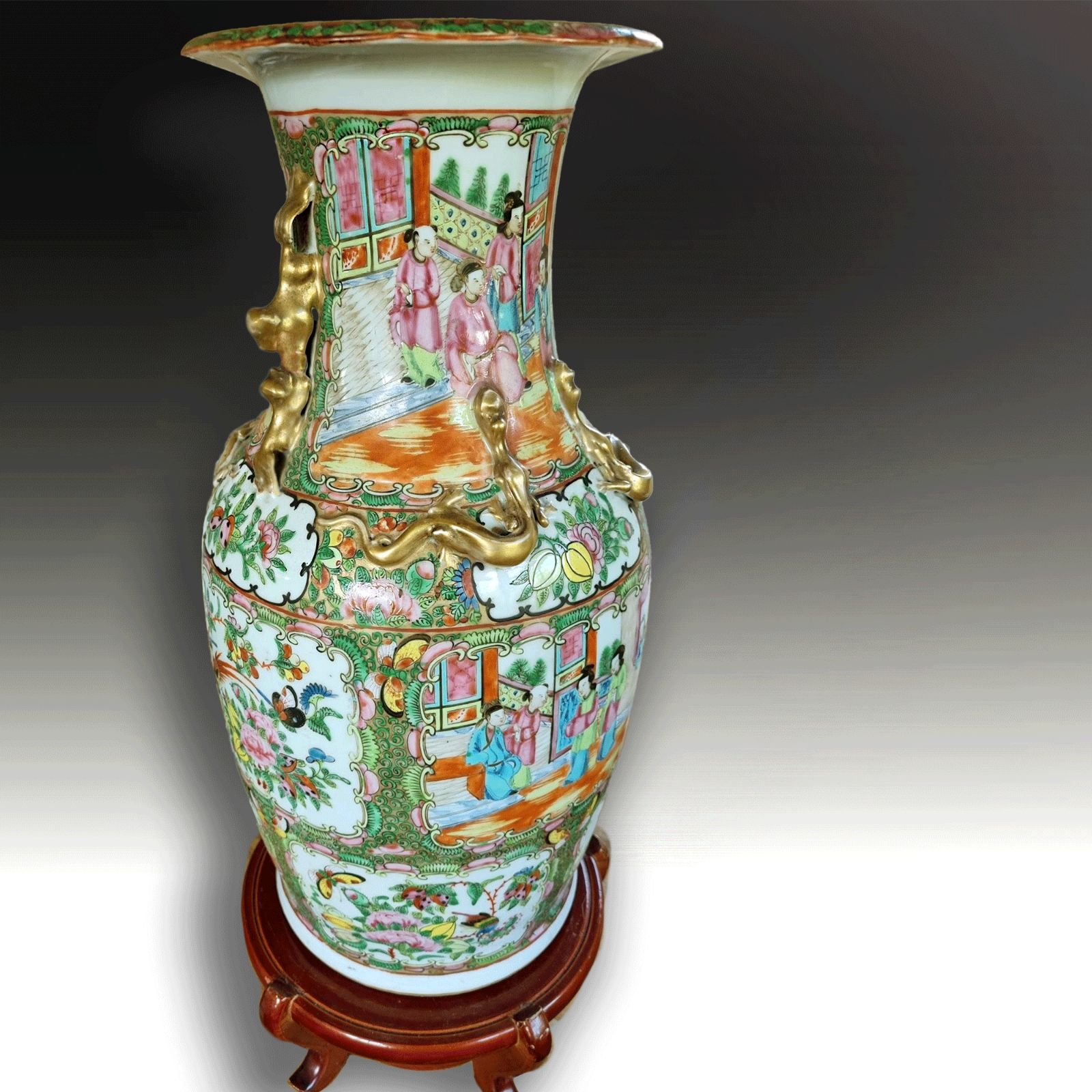 Antique Chinese "Rose Medallion" V. Large Vase Mid 19th Century Superb Quality photo furniture