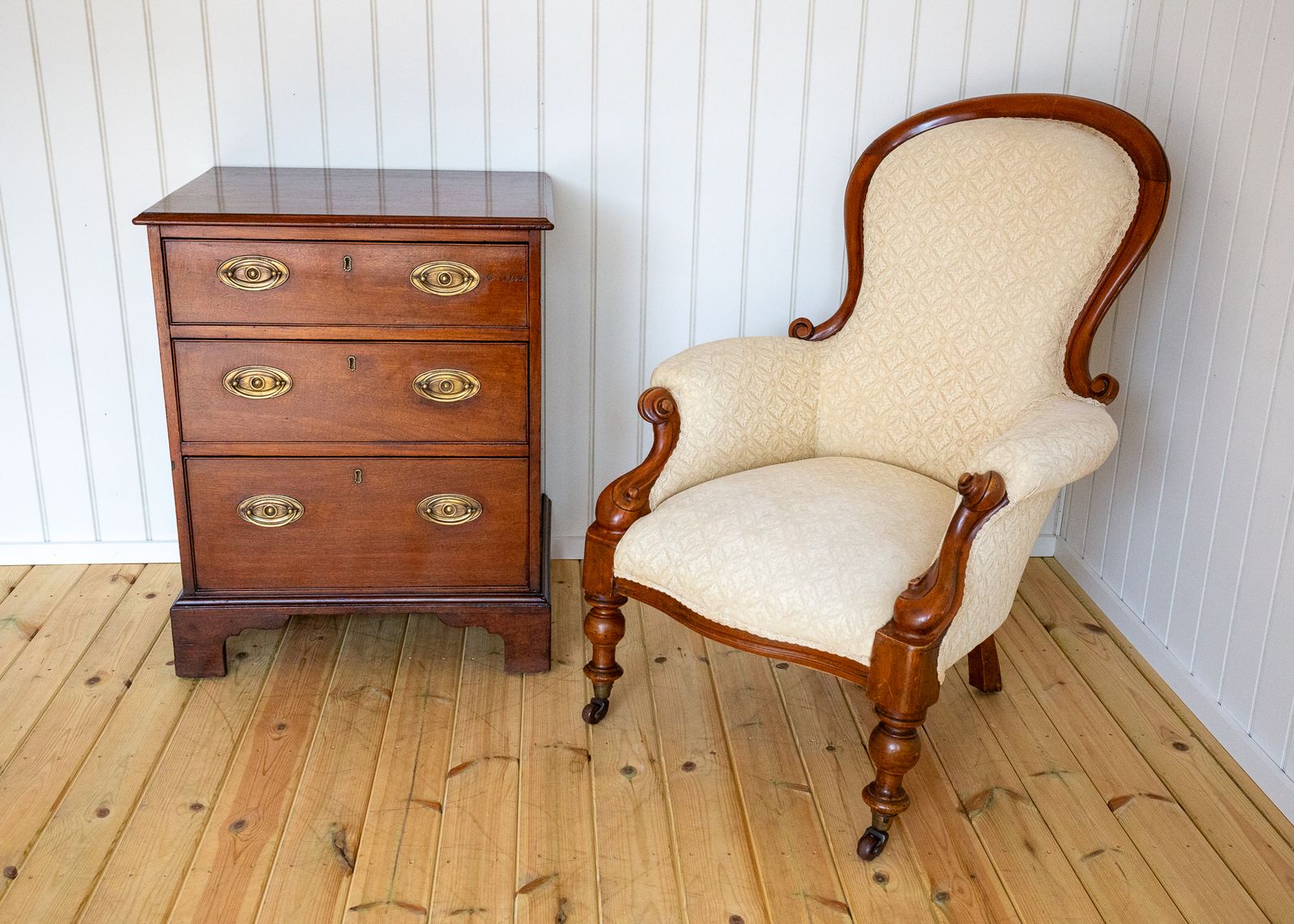 2150.0 Victorian Walnut Armchair Fine Country House Salon Parlour Show Frame Spoon Back Cream Antiqu.E Reception Reading Lounge C.Hair photo