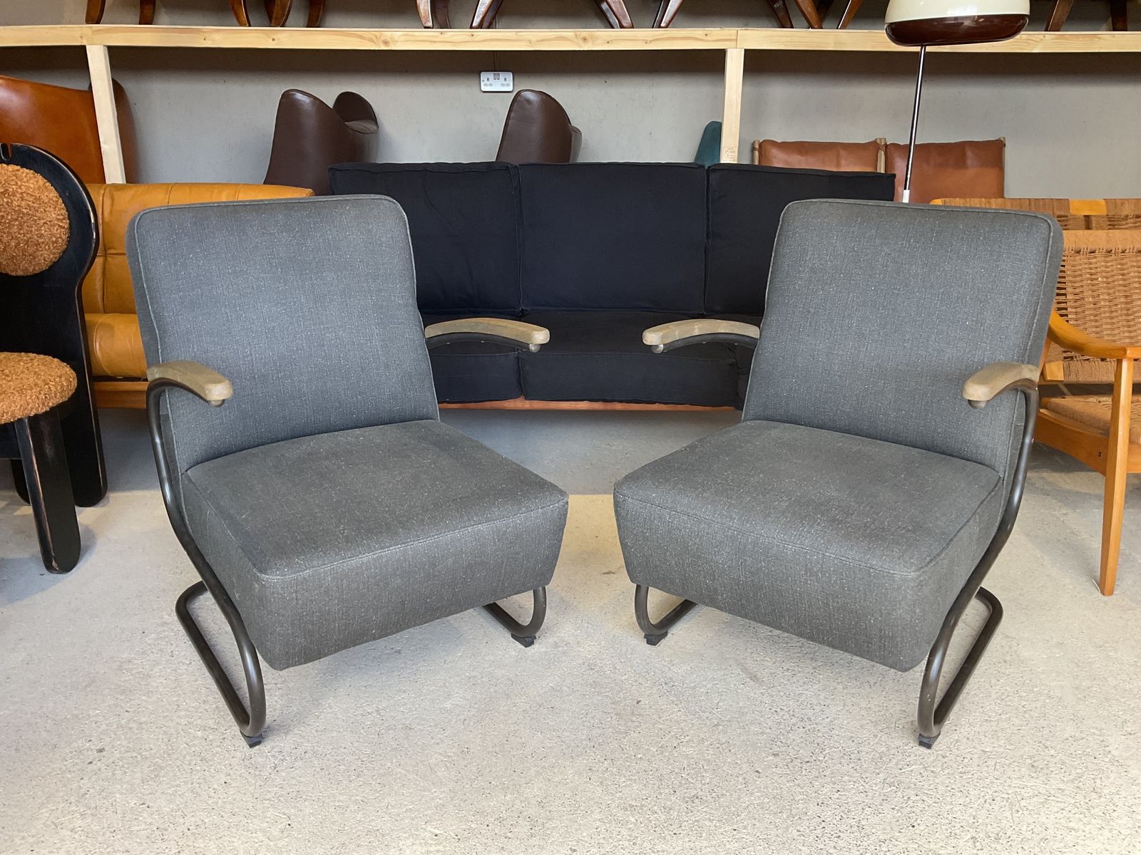 Andrew Martin Cantilever Armchairs Inspired By Marcel Breuer’s S411 Thonet photo 785.0
