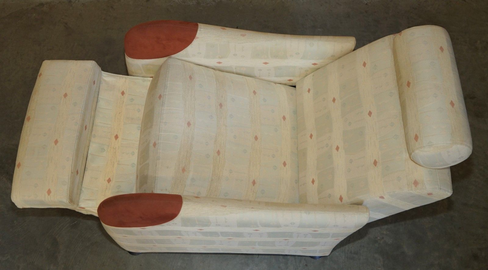 photo vinterior Super Comfortable Ligne Roset Modernist French Petite Sieste Recliner Armchair