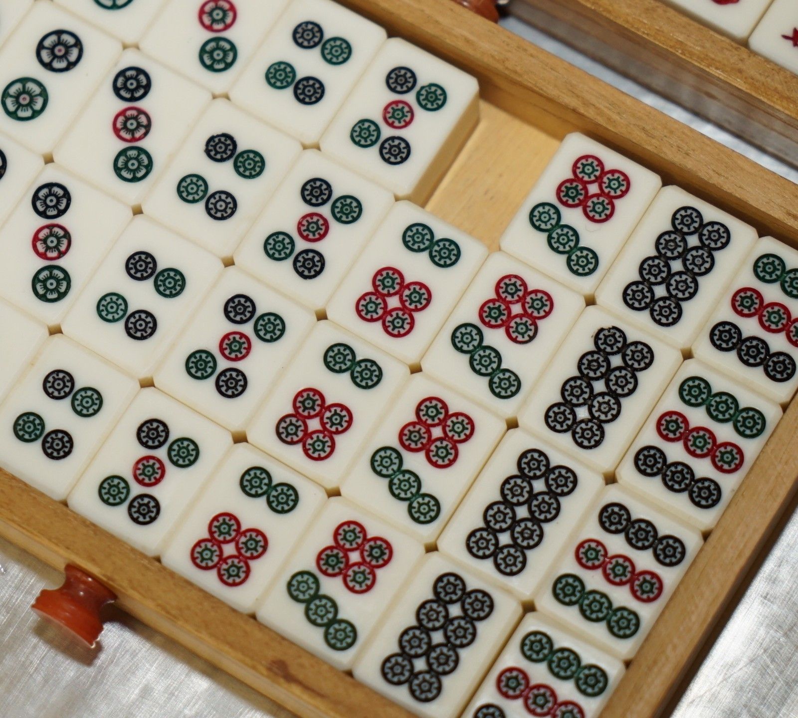 395.0 Vintage Collectable Mahjong Circa 1960's Chinese Export Period Hand Carved Case photo
