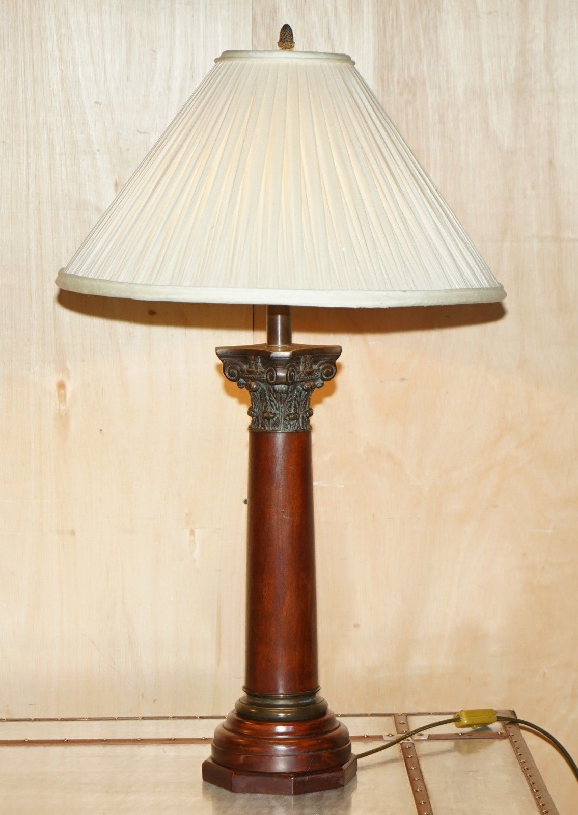 Pair Of Huge 95cm Grand Tour Style Roman Corinthian Pillar Brass Desk Lamps photo for sale