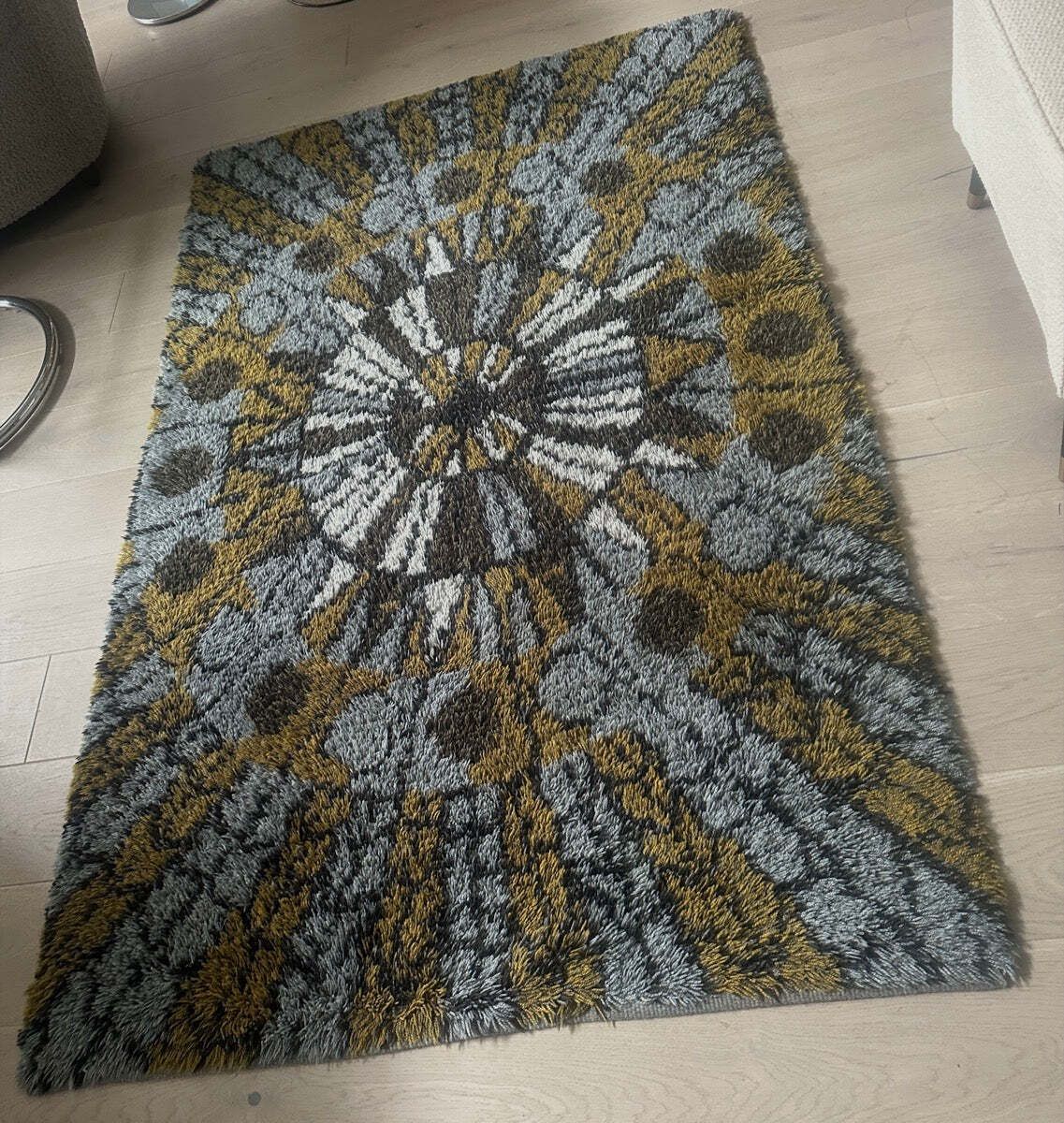 1960s Vintage Mid Century Scandinavian Rya Shagpile "Sun Dial" Knotted Wool Rug photo Textiles