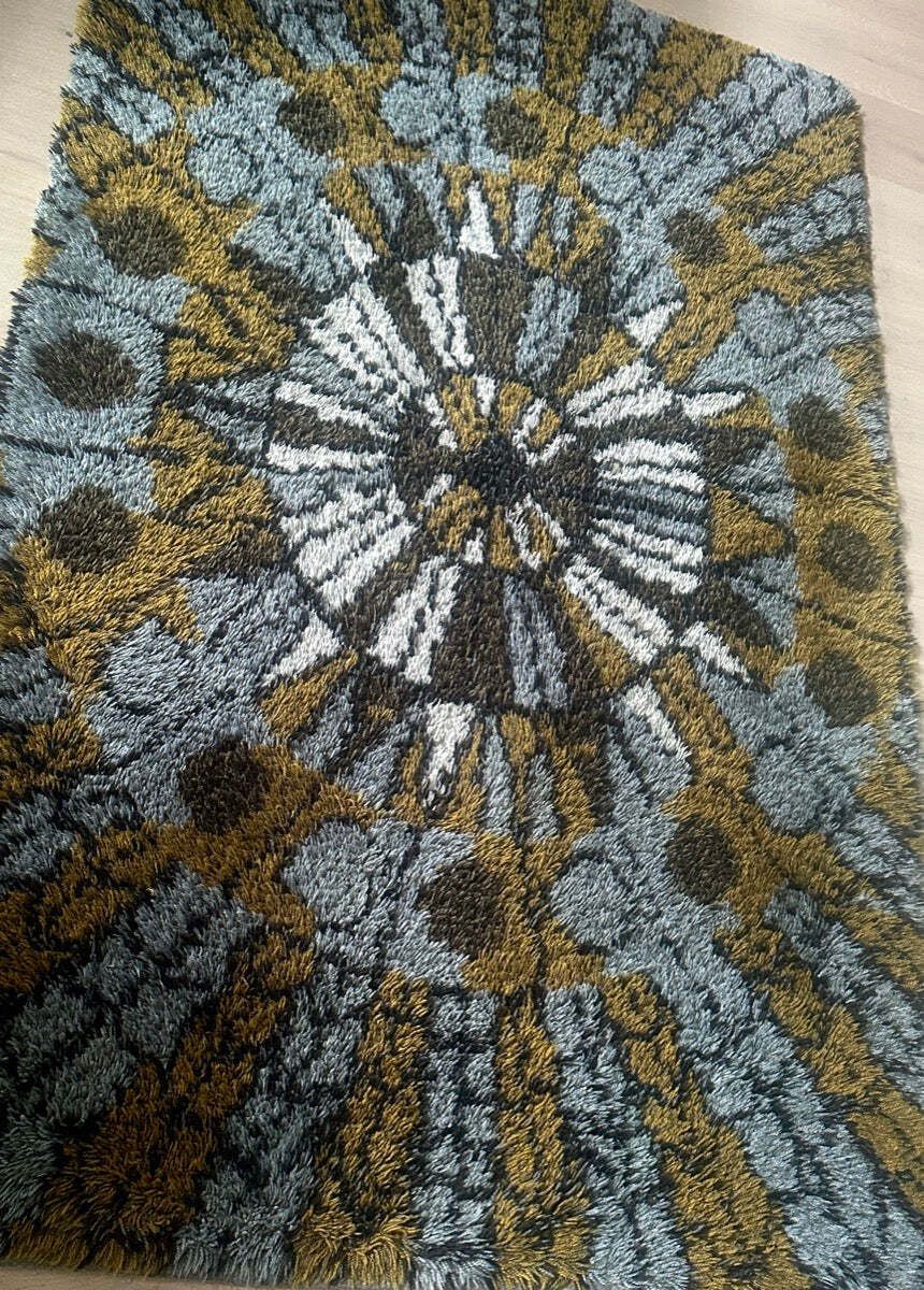 1960s Vintage Mid Century Scandinavian Rya Shagpile "Sun Dial" Knotted Wool Rug photo vintage