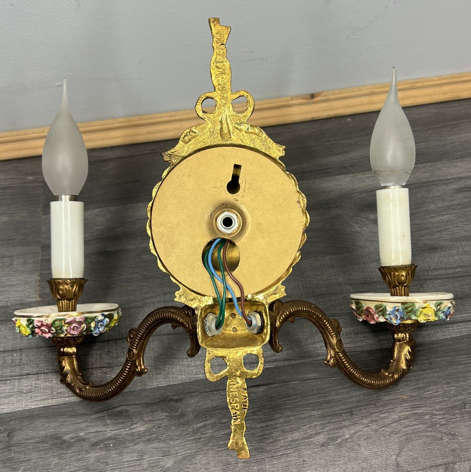 Lighting Pair Of Wall Lights Vintage Spanish Porcelain Brass Floral Sconces Lot 4415 photo