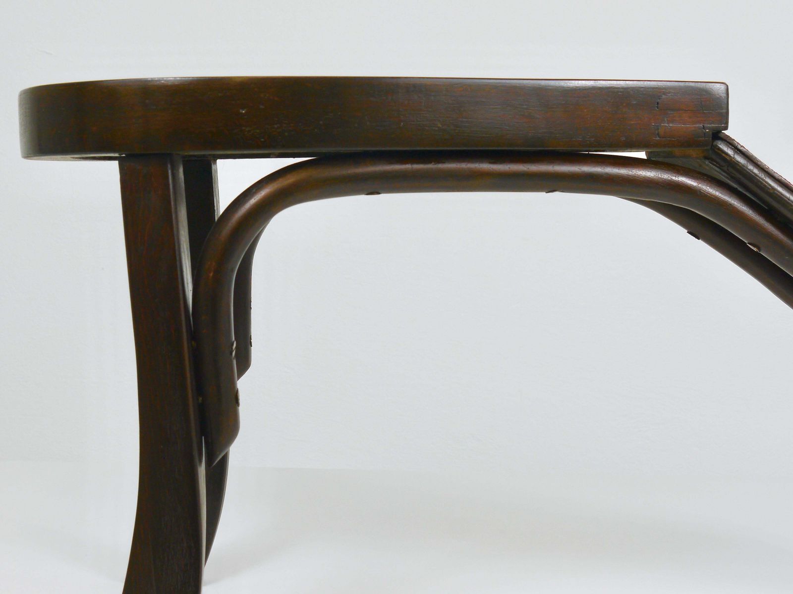 photo vinterior Thonet Art Nouveau Bentwood Shoe Shine Or Fitting Stool, Vienna, Austria, 1900s
