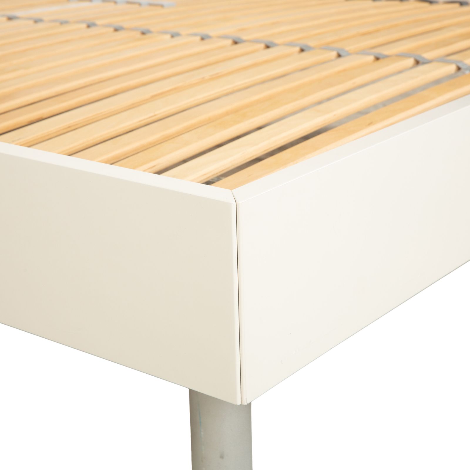 Ligne Roset Wooden Bed, White/Dark Grey, 140 X 200 Cm photo vinterior