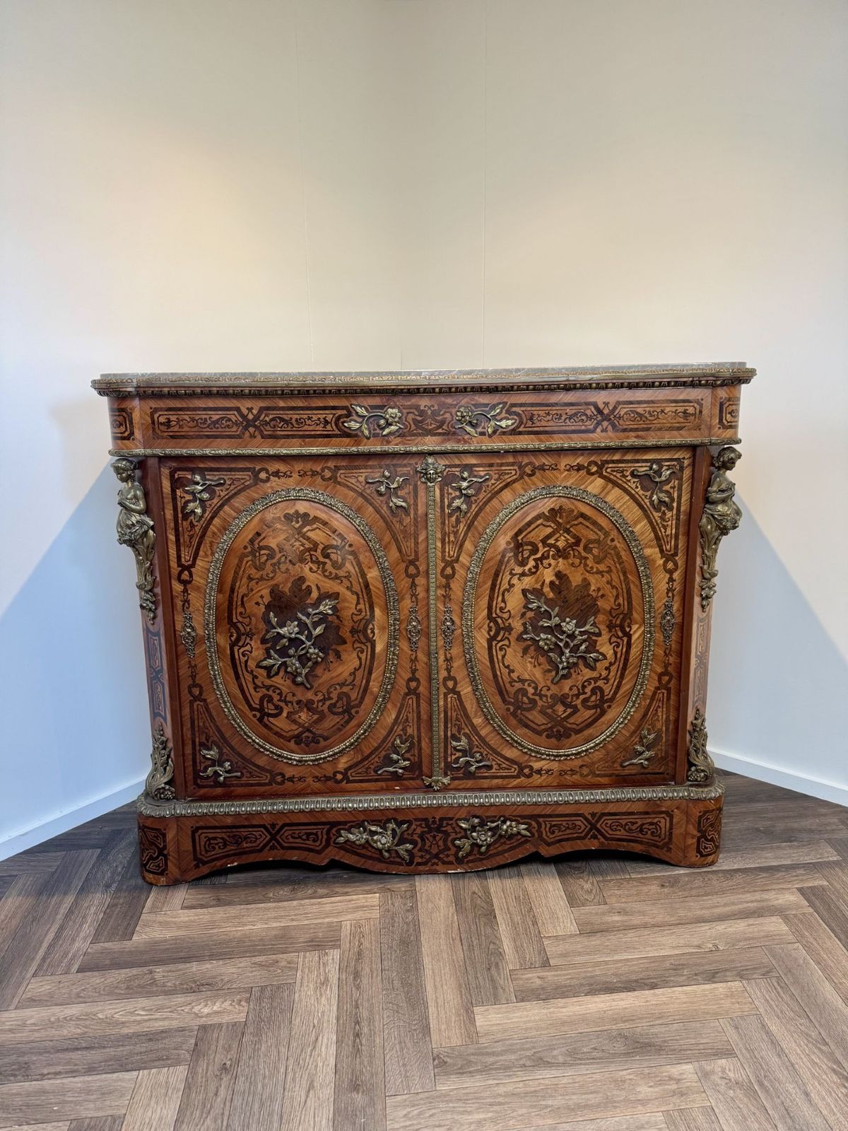 Exquisite Quality Antique 19th Century French Marquetry Inlaid Cabinet photo vinterior