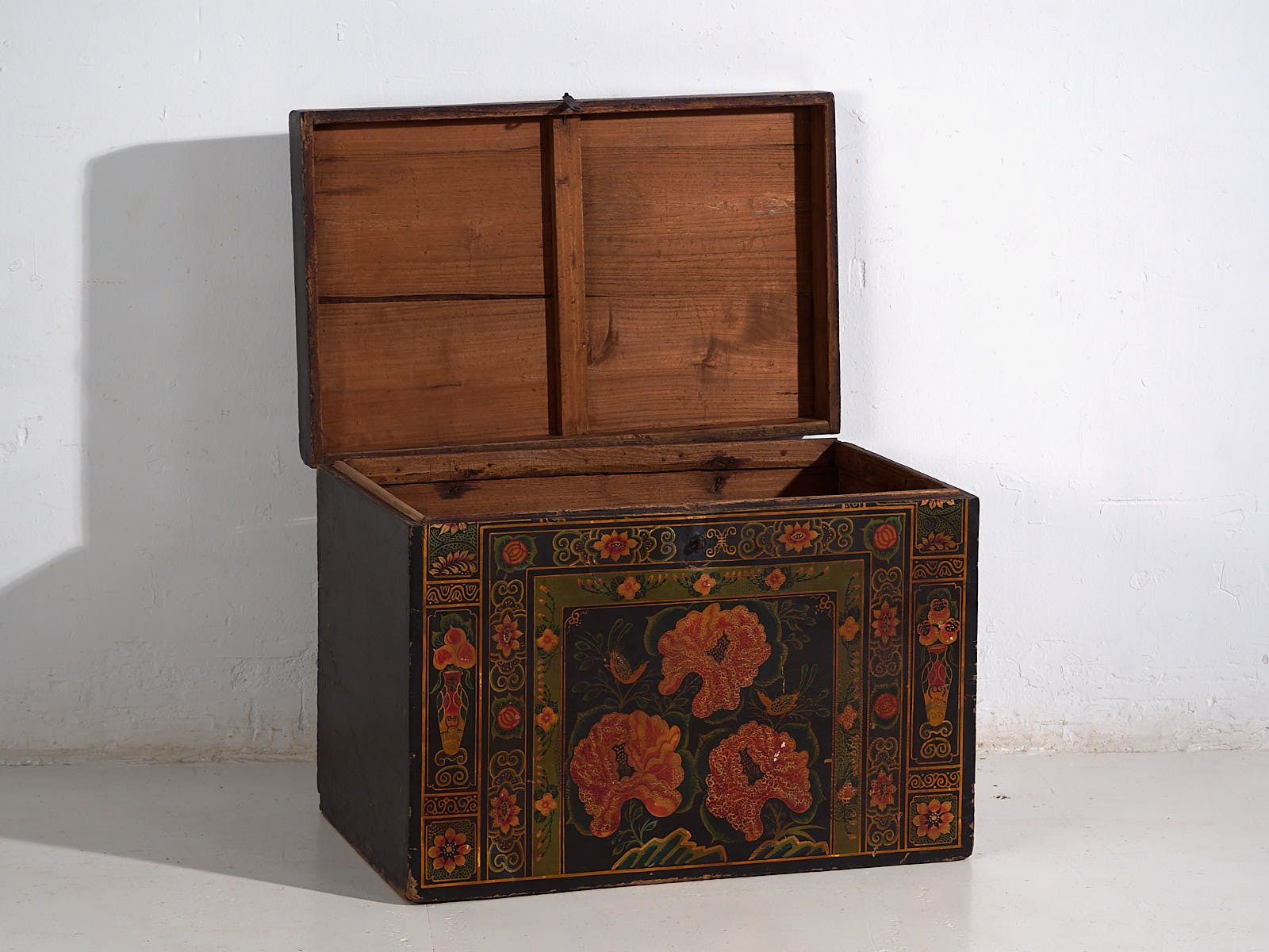 Antique Wooden Box With Illustrations Of Peonies (China, C.1900) #5 photo vintage