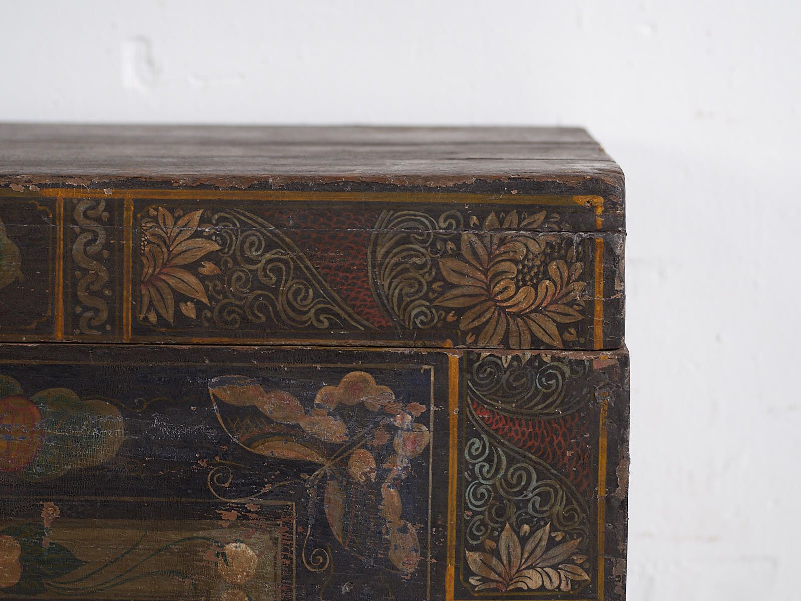 Antique Opera Chest With Lotus Flowers photo vinterior