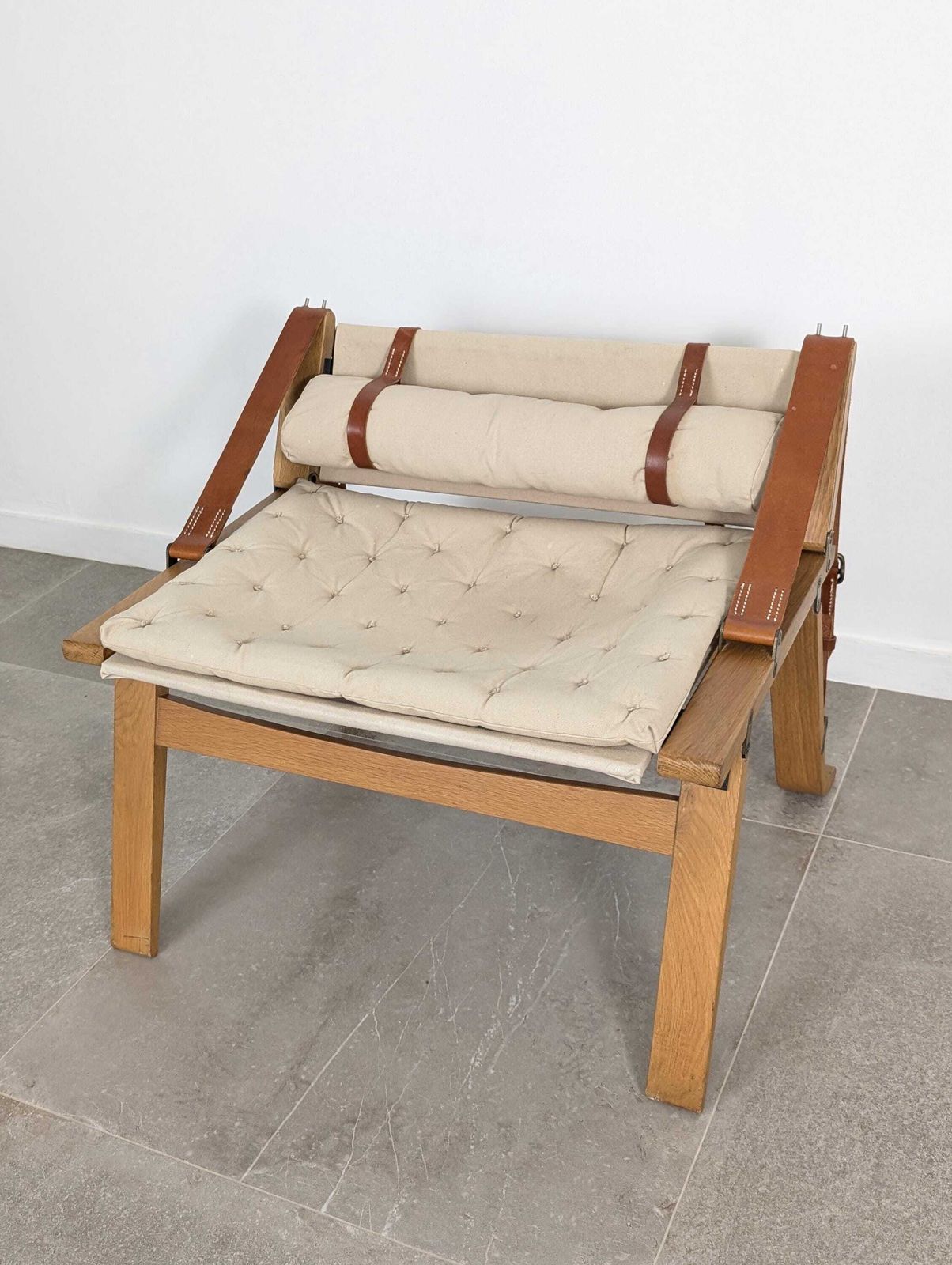 photo vinterior Sillón Danés En Lona Y Cuero, Siglo XX