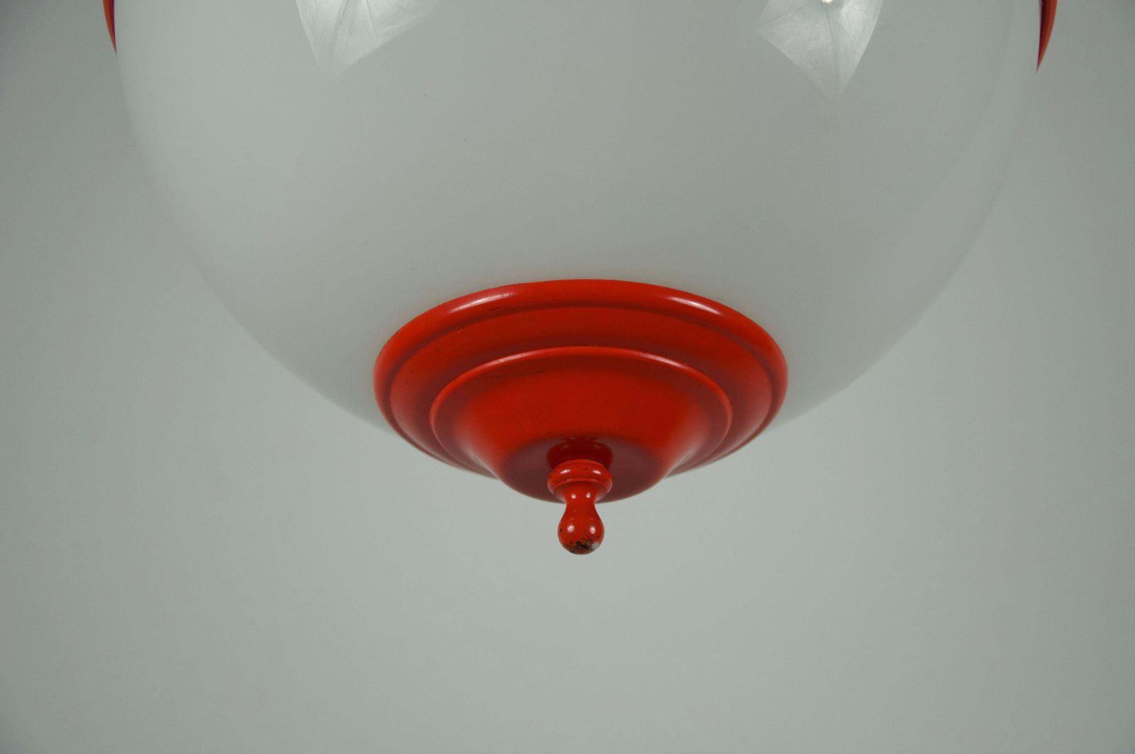 photo vinterior Mid Century Red Metal And Opal Glass Ceiling Lamp, Italy, 1960s