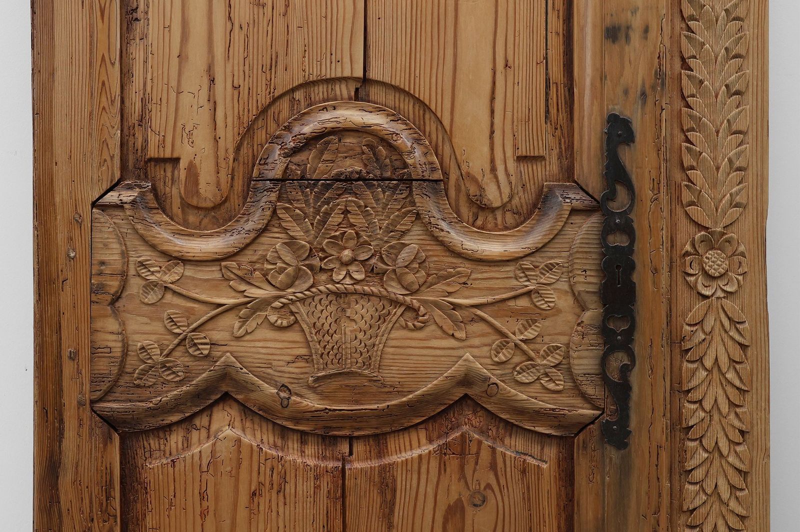 photo vinterior Antique French Provincial Hand Carved Doors, 1880s, Set Of 2