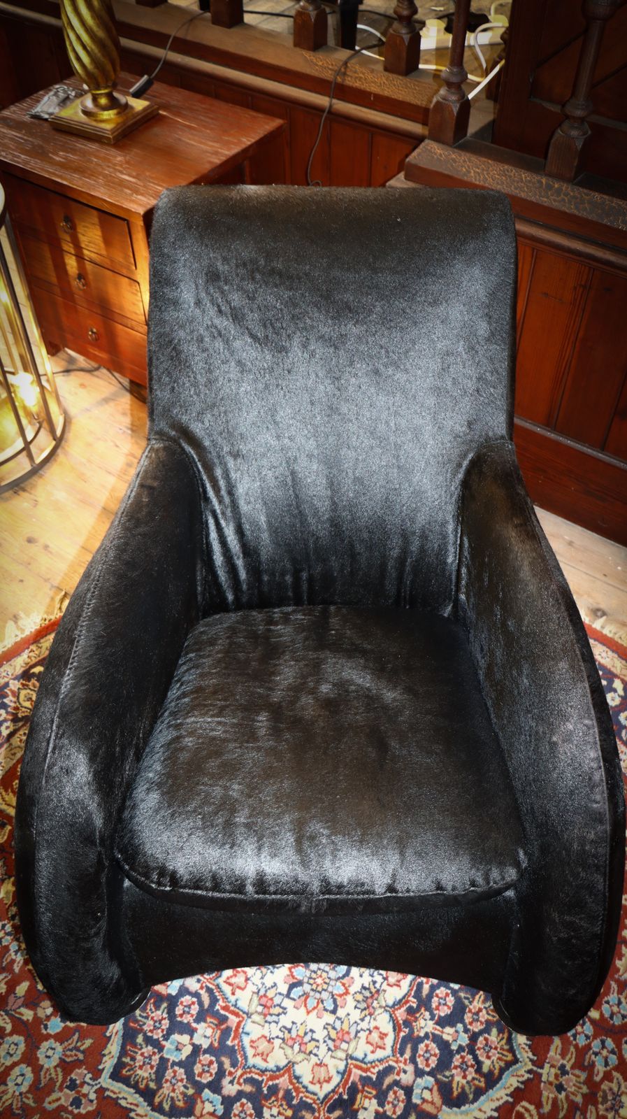 photo furniture Stone International Sole Montis Pony Black Hide Armchair Footstool Rrp£4800