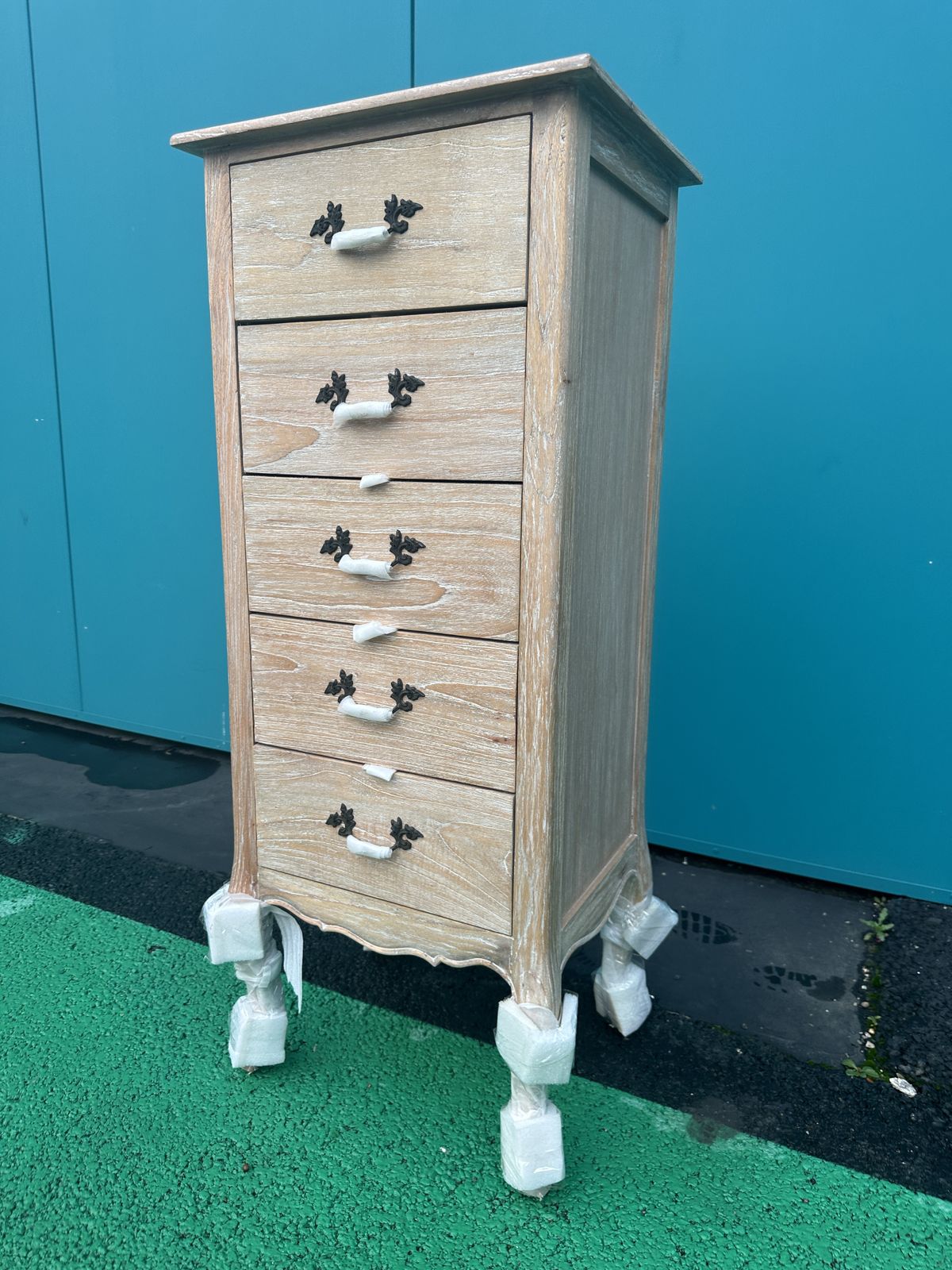 photo buy Brand New Pretty Montpellier Blanc Solid Wood 5 Draw Tallboy  	Rrp £579