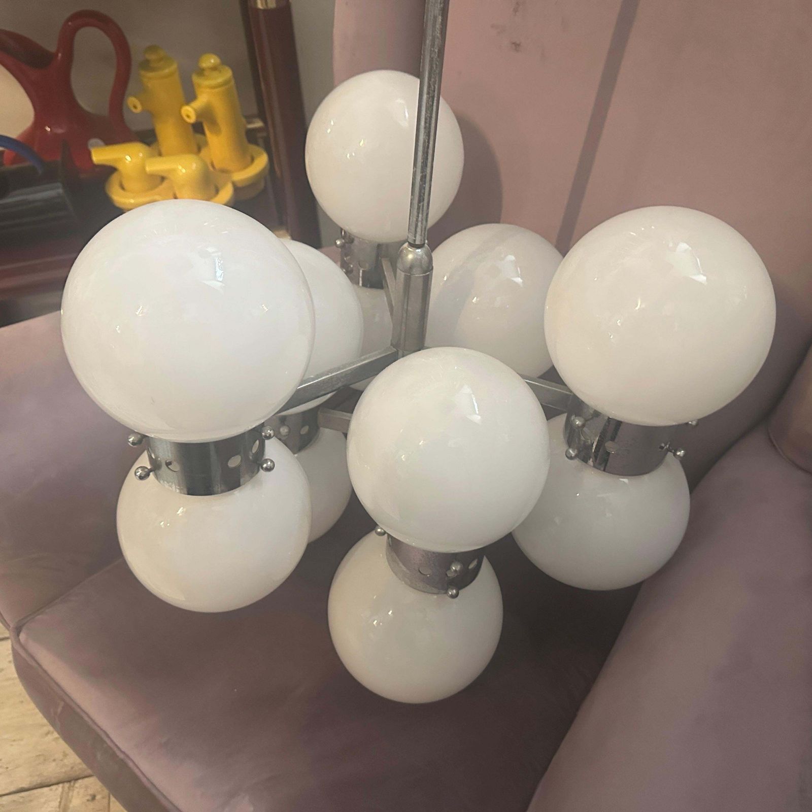 photo vinterior 1960s Space Age Steel And Opaline Glass 10 Lights Italian Chandelier