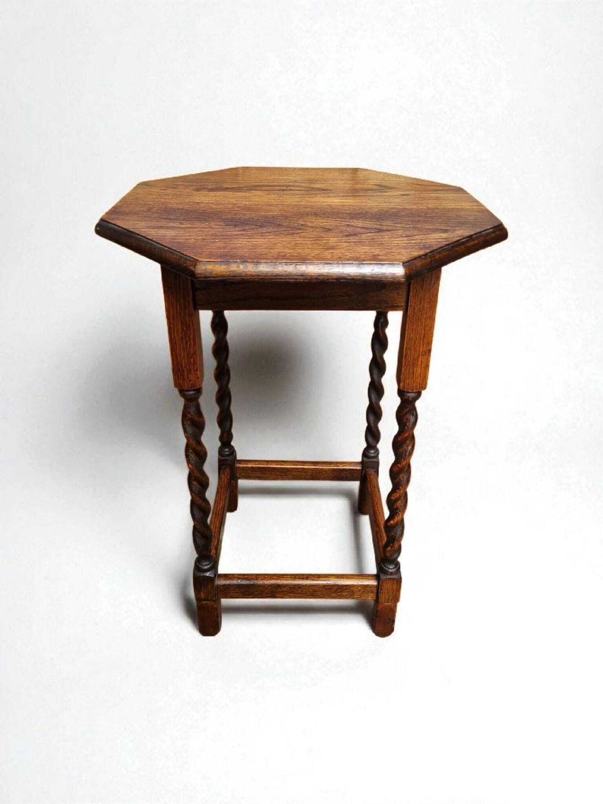 Antique Octagonal Oak Table With Barley Twist Legs / 1930s / Free Delivery photo 251.0