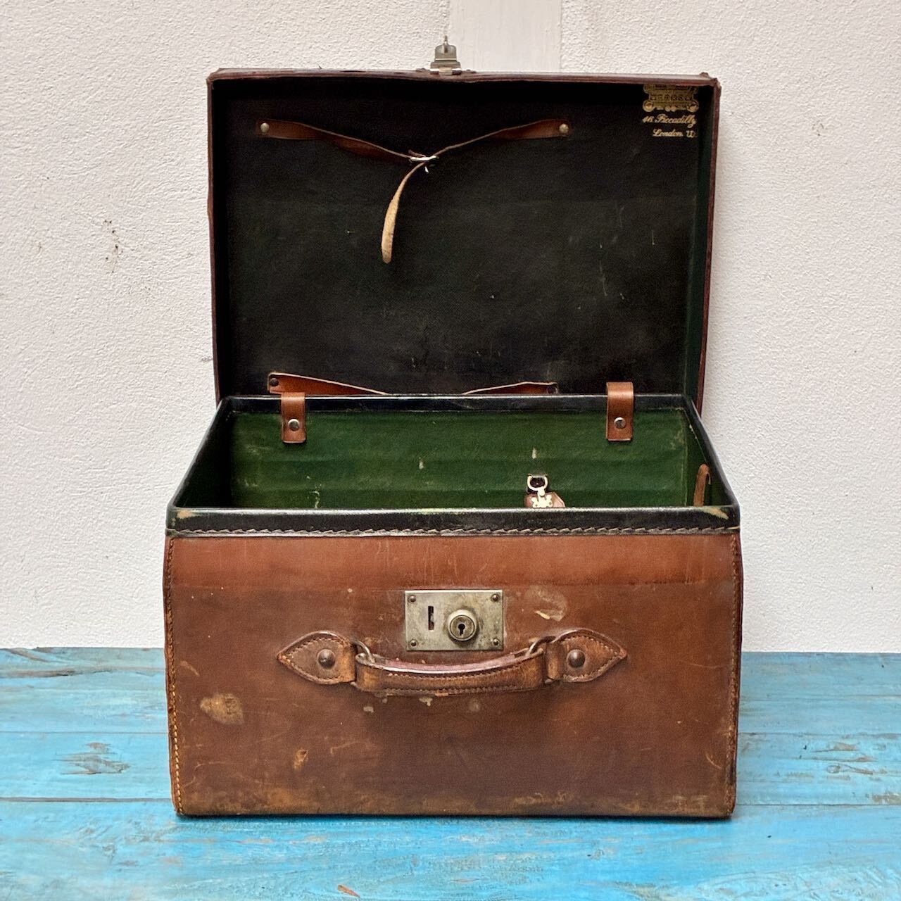 Vintage Leather Hat Box, 1930s | Vinterior