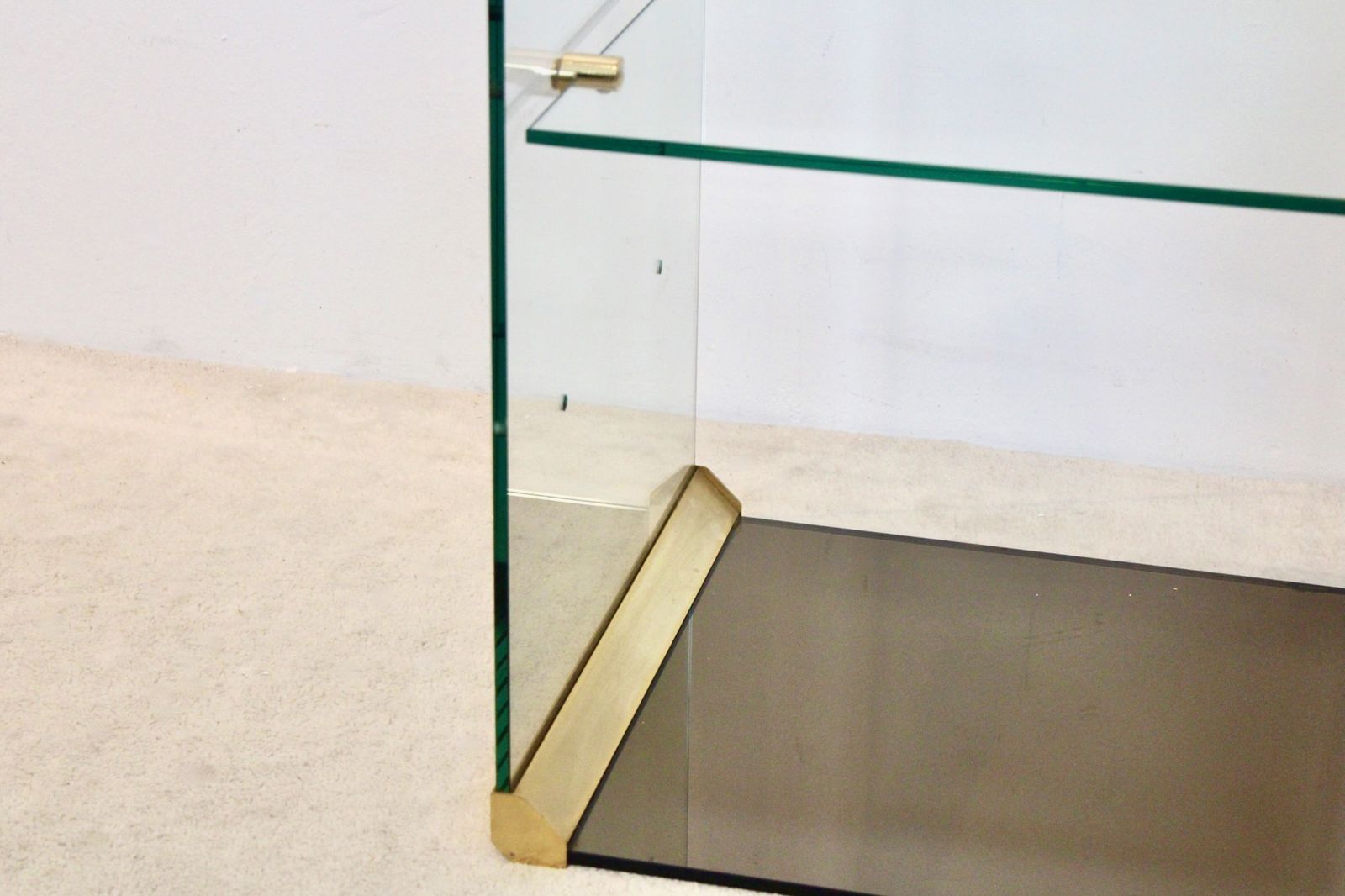 photo furniture Pierangelo Gallotti For Gallotti & Radice Glass And Brass Side Table, Italy, 1970s